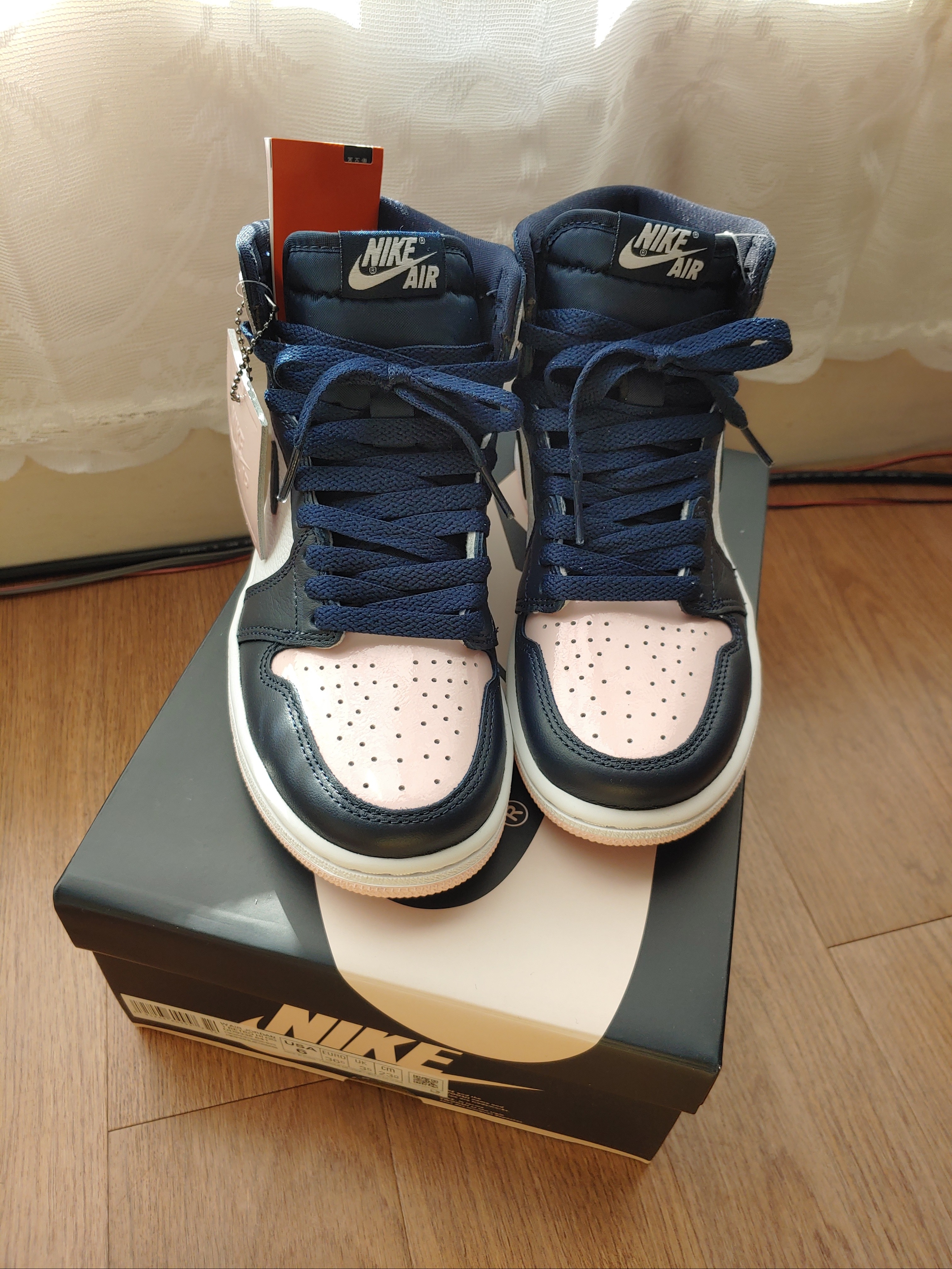(W) Jordan 1 Retro High OG Atmosphere 착용 스타일 - 2