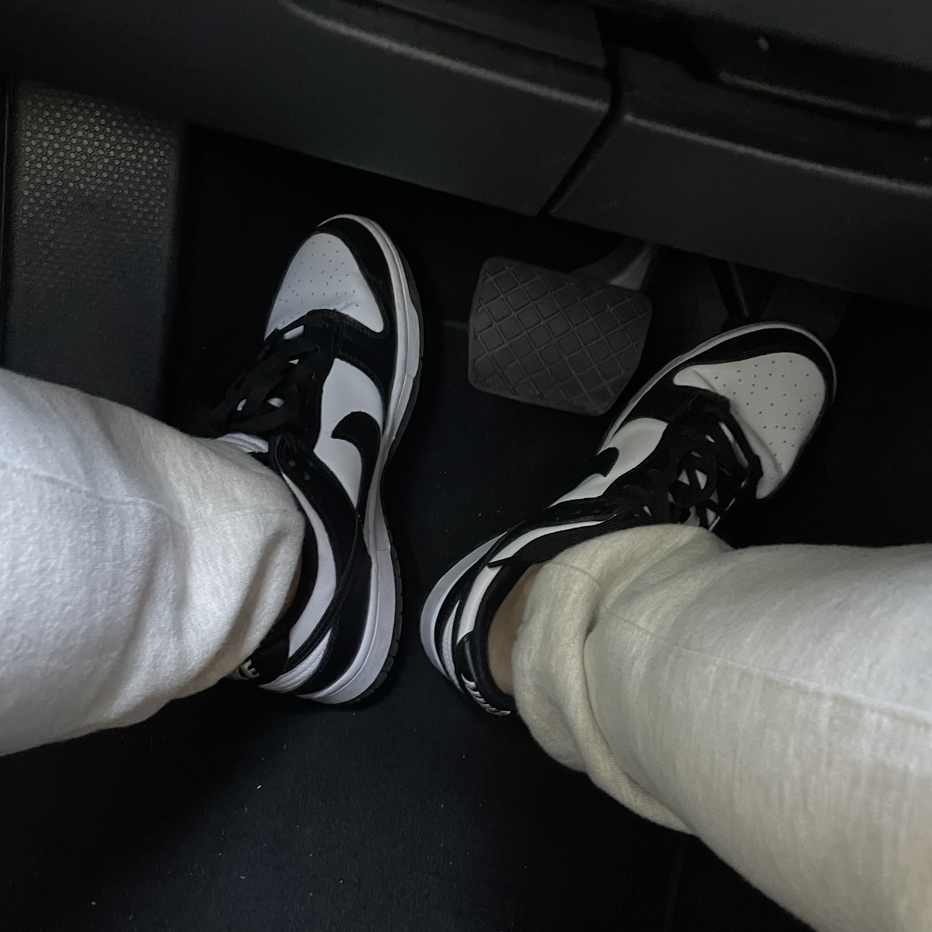 Nike Dunk Low Retro Black 착용 스타일