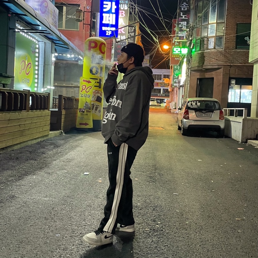 Jordan 1 Retro High OG Defiant SB NYC to Paris 착용 스타일