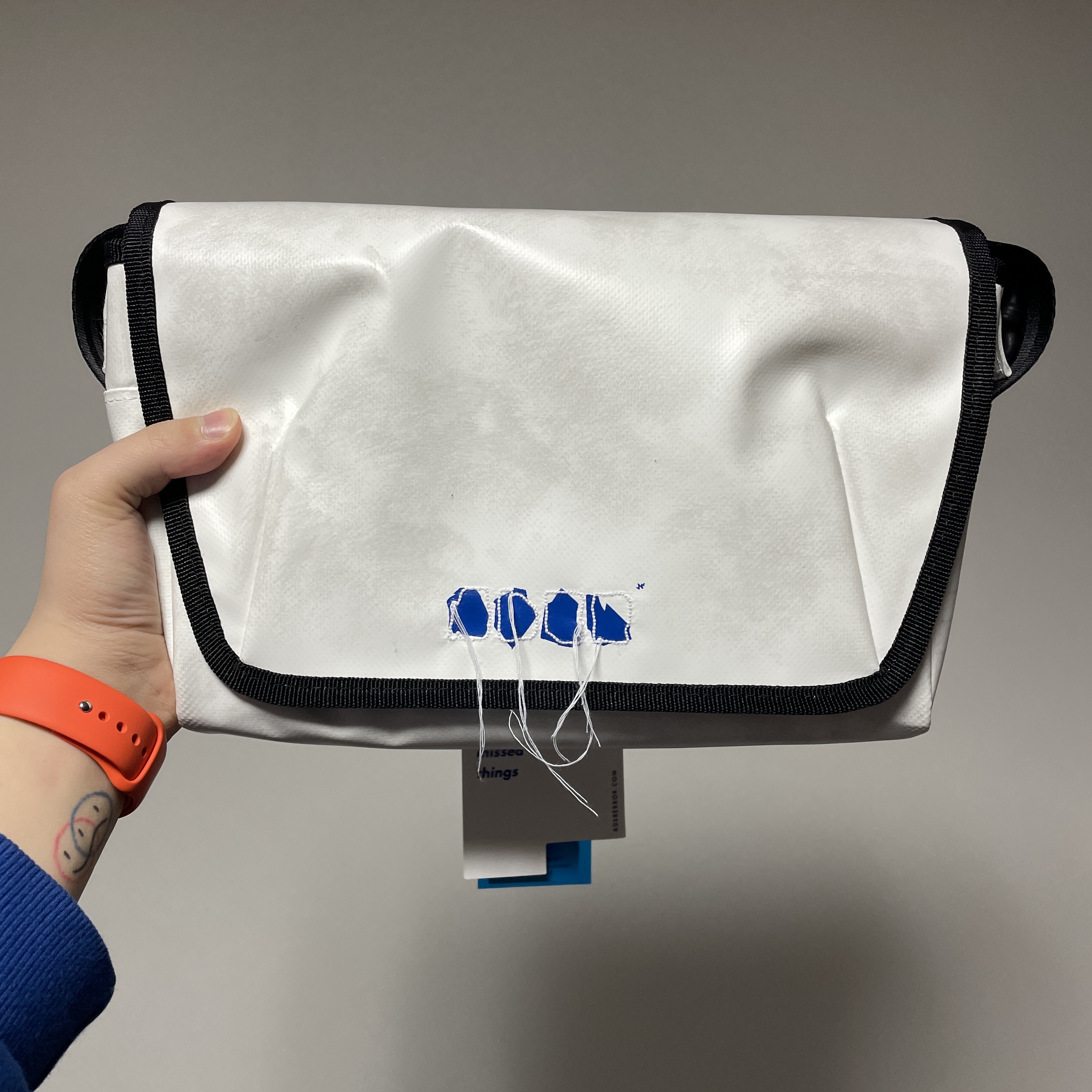 Ader Error Trace Admore Crossbody Bag White, Nike x Off-White Dunk Low The 50 - Lot 47 착용 스타일 - 3