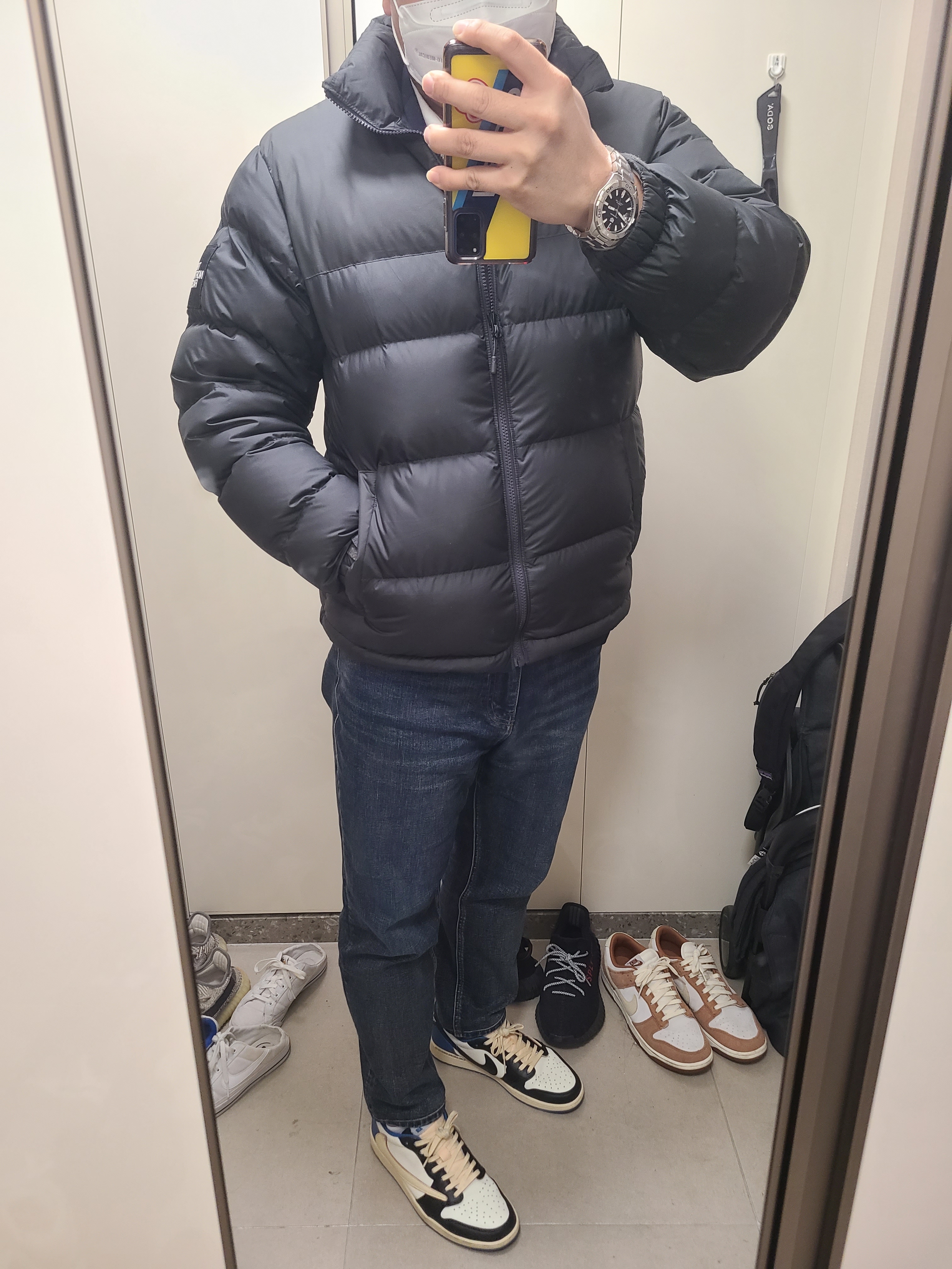 Jordan 1 x Travis Scott x Fragment Retro Low OG SP Military Blue, Nike Dunk Low Pro Premium Medium Curry 착용 스타일