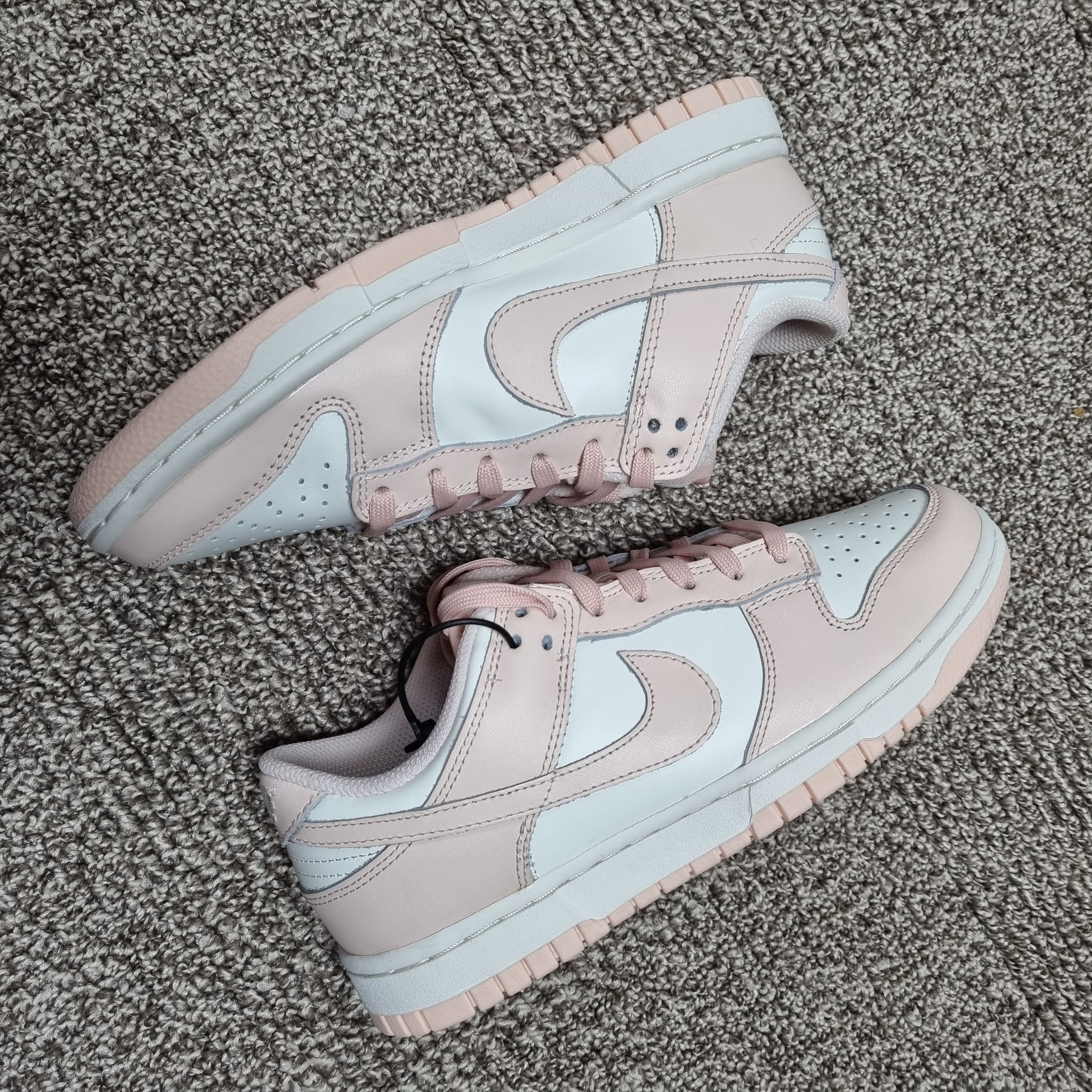 (W) Nike Dunk Low Orange Pearl 착용 스타일 - 2