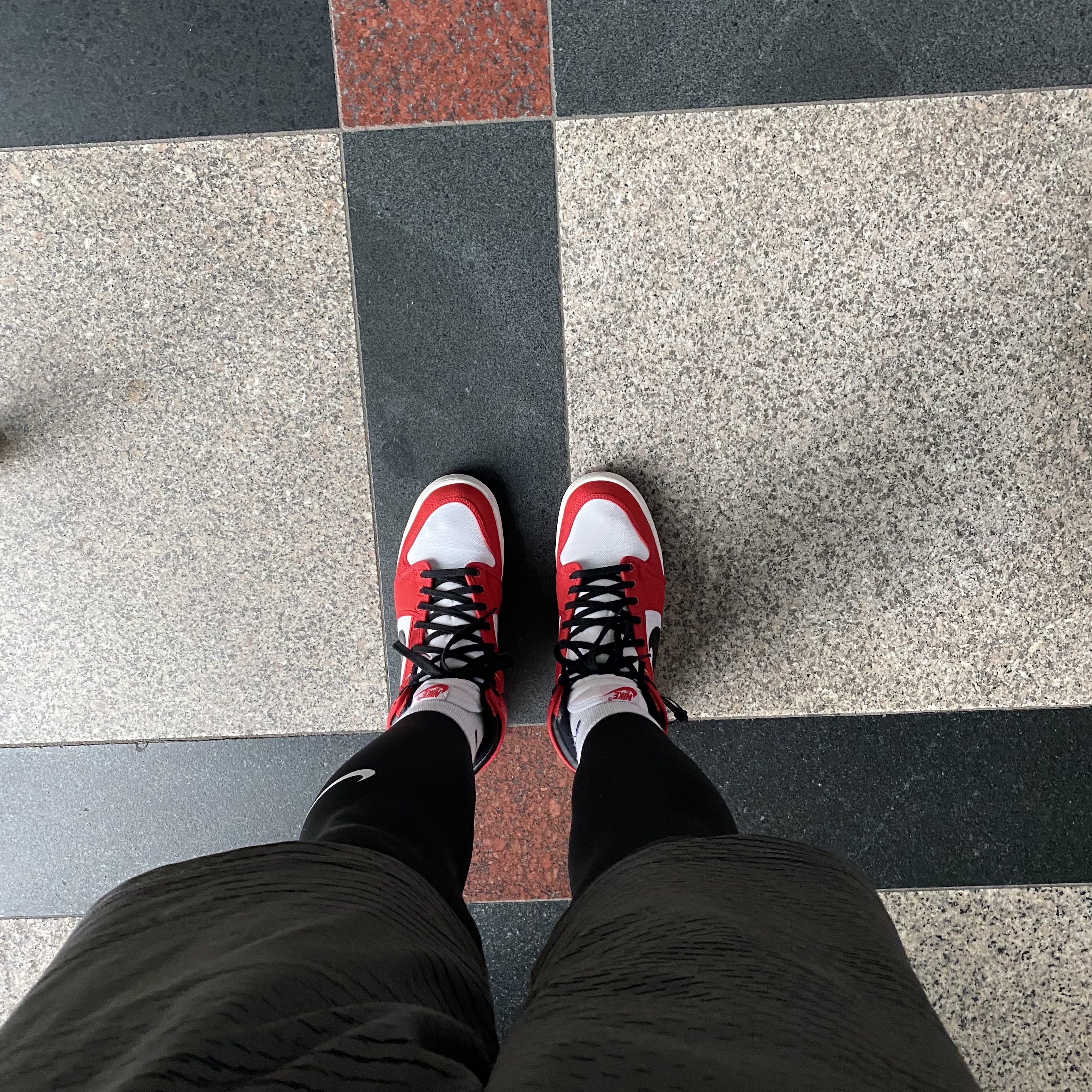 Jordan 1 KO Chicago 2021 착용 스타일 - 2