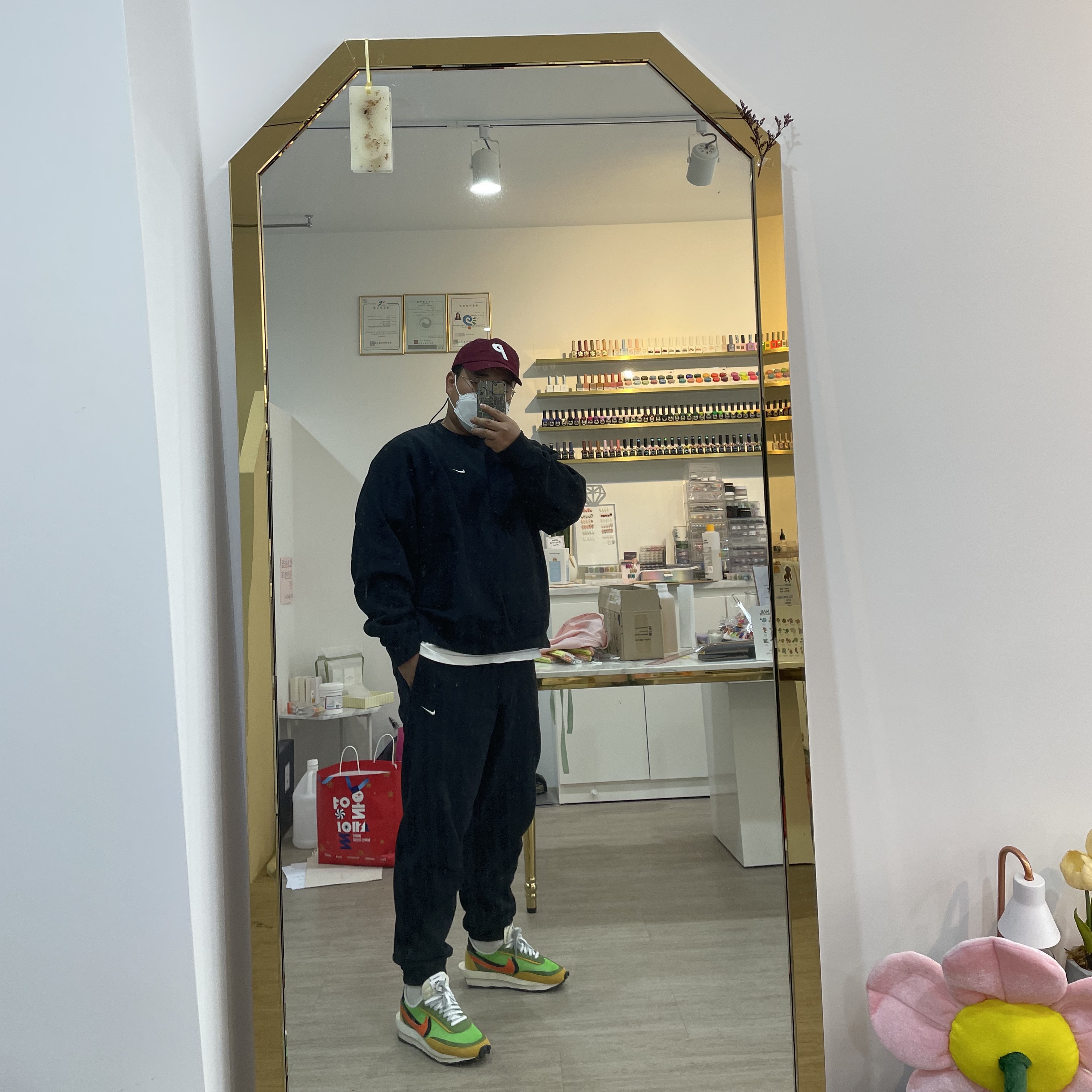 Nike x Sacai LDWaffle Green Multi, Nike NRG Solo Swoosh Fleece Pants Black - US/EU 착용 스타일