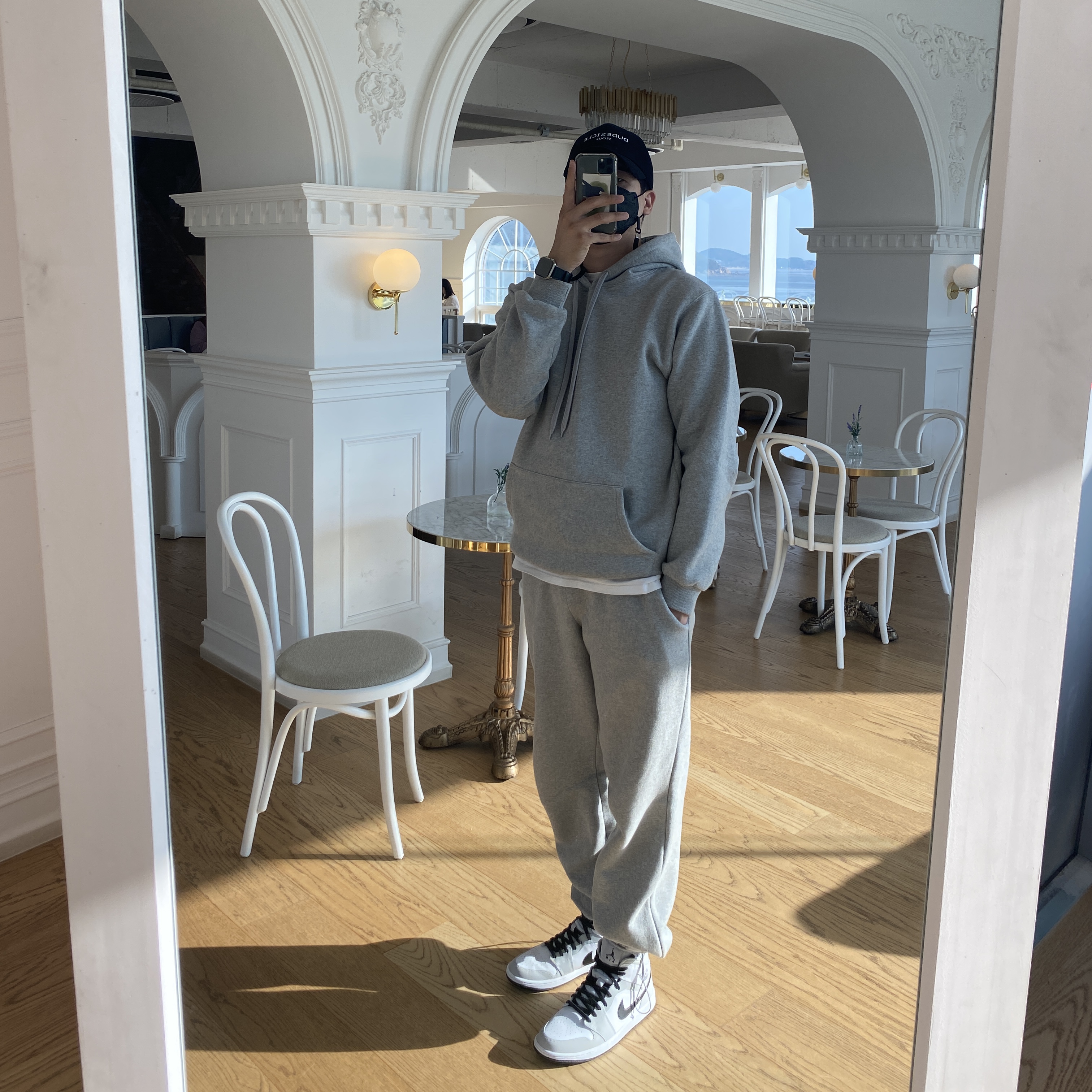(W) Jordan 1 Mid Grey Fog, Nike x Peaceminusone Kwondo1 White 착용 스타일