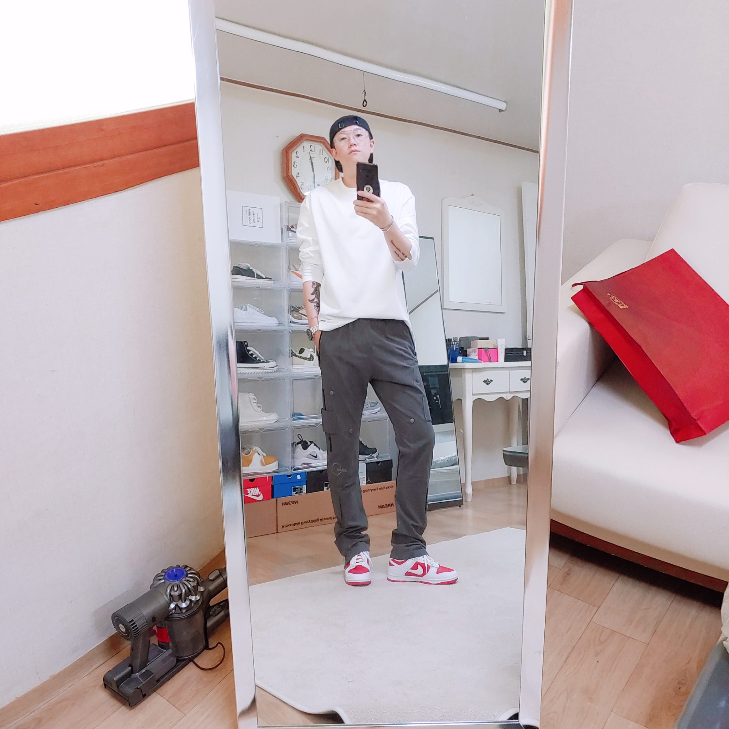 Nike Dunk Low Retro Championship Red 착용 스타일