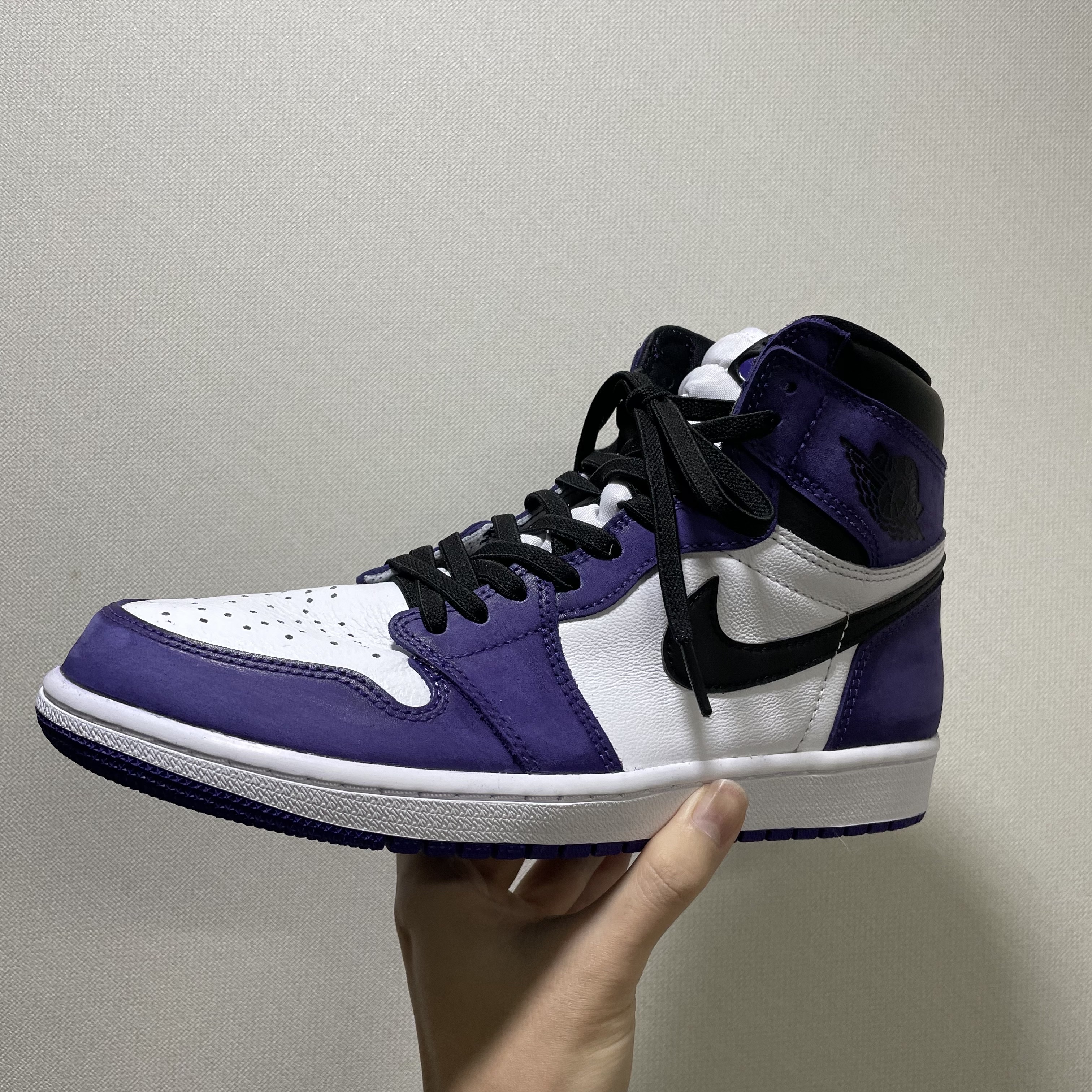 Jordan 1 Retro High OG Court Purple 2020 착용 스타일 - 1