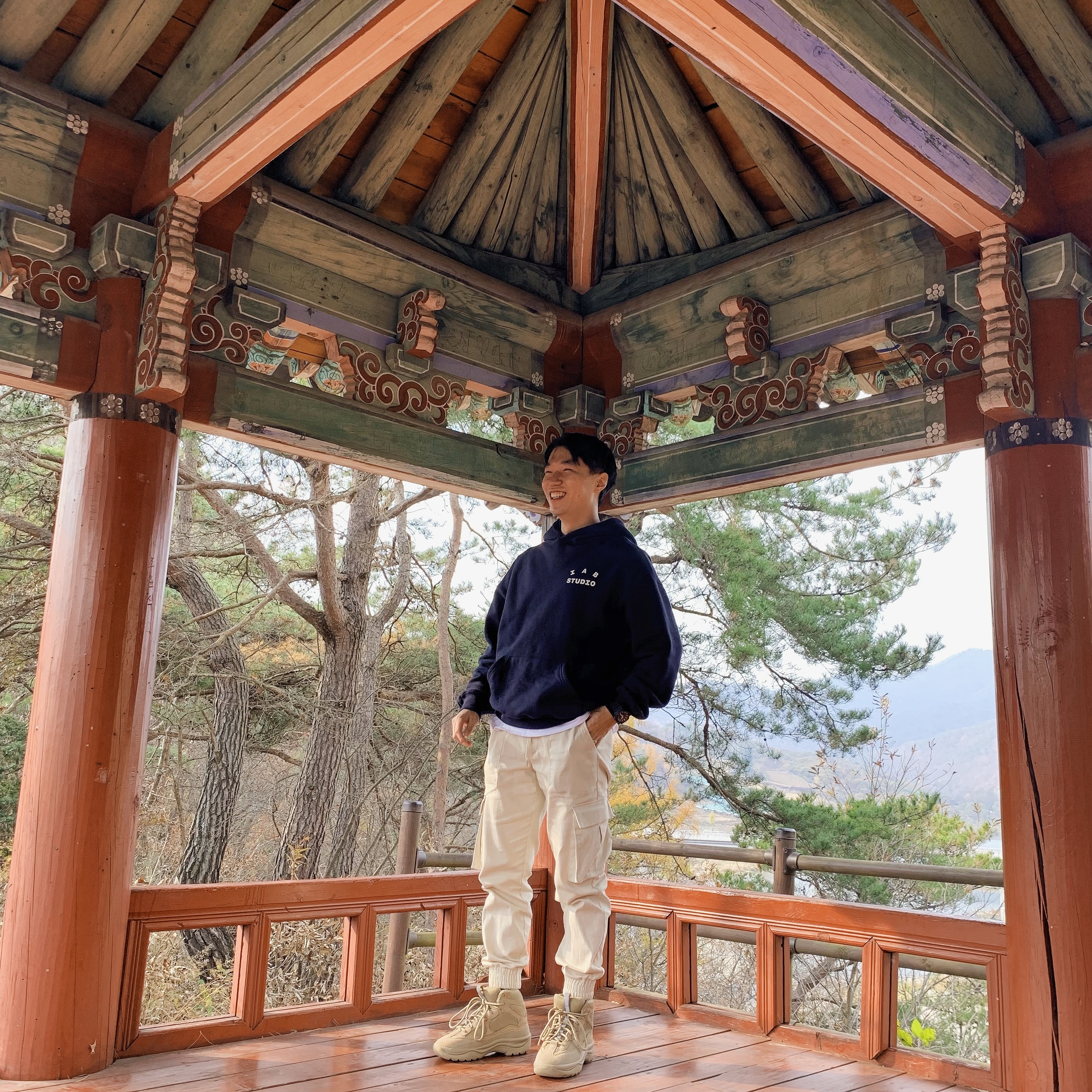IAB Studio Hoodie Navy - 21SS, Adidas Yeezy Desert Boot Rock 착용 스타일
