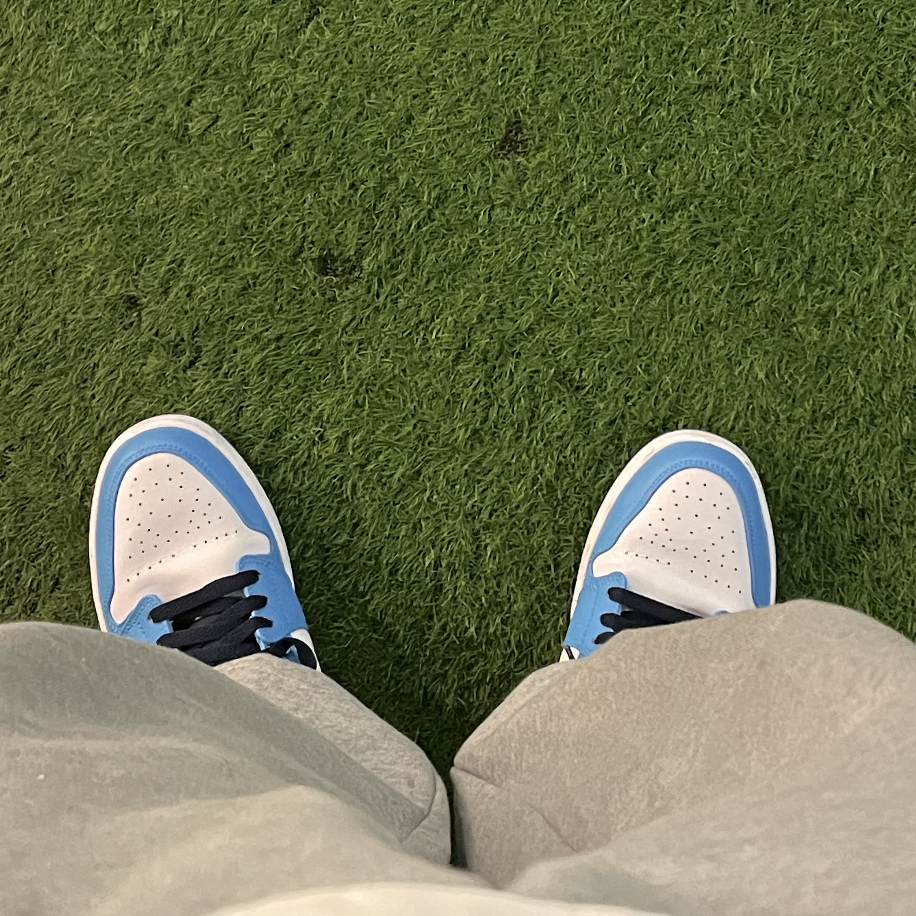 Jordan 1 Low Dark Powder Blue 착용 스타일