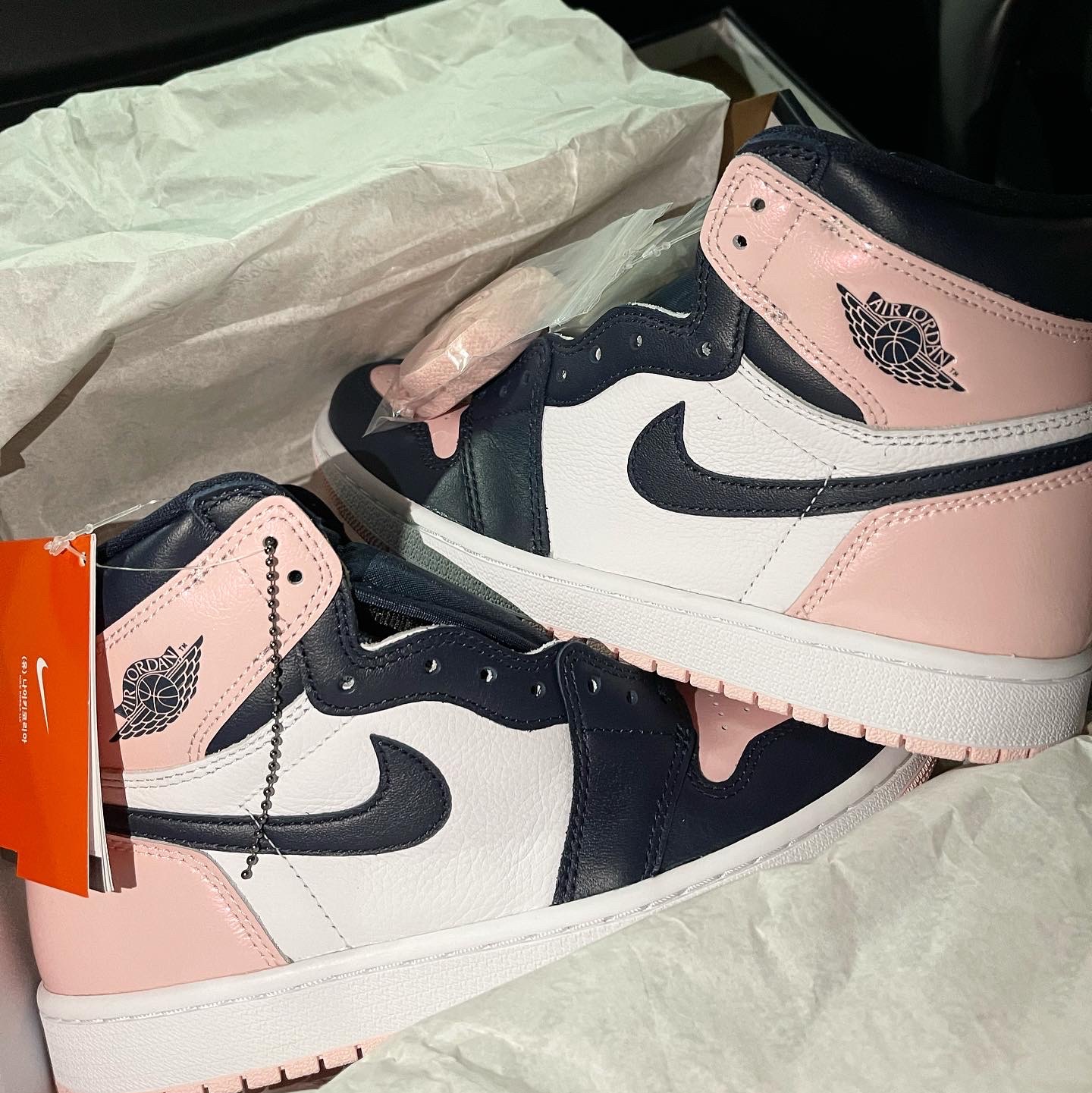 (W) Jordan 1 Retro High OG Atmosphere 착용 스타일 - 3
