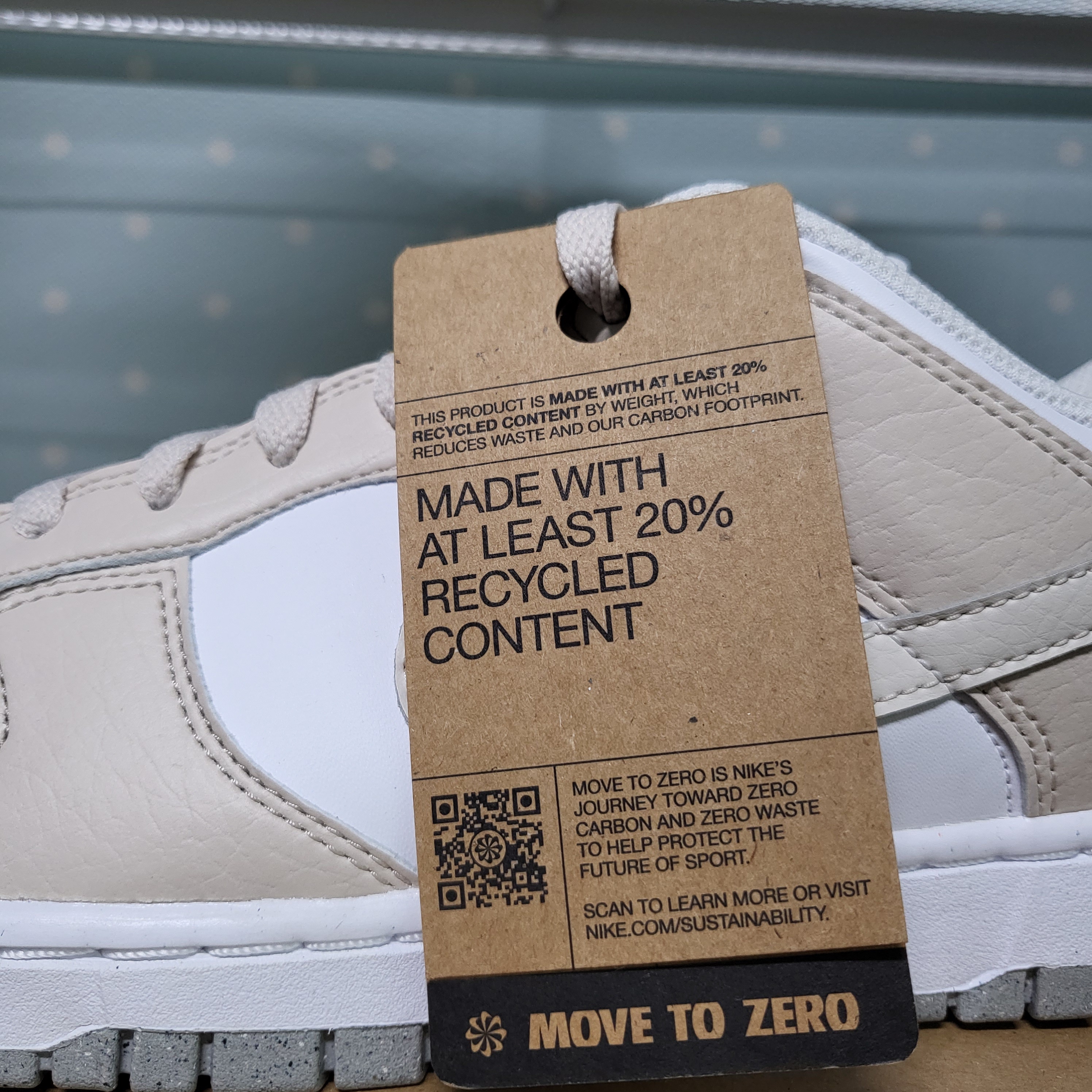 (W) Nike Dunk Low Next Nature Light Orewood Brown 착용 스타일 - 3