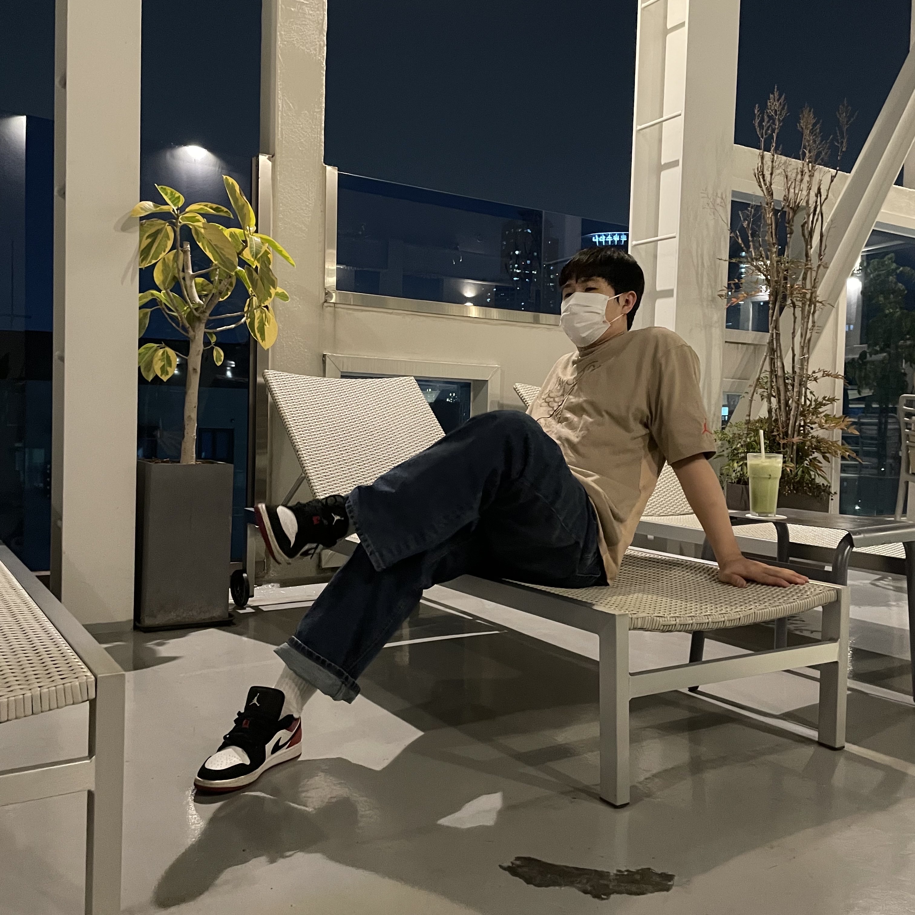 Jordan 1 Low Black Toe, Jordan x Travis Scott S/S Top - US/EU 착용 스타일