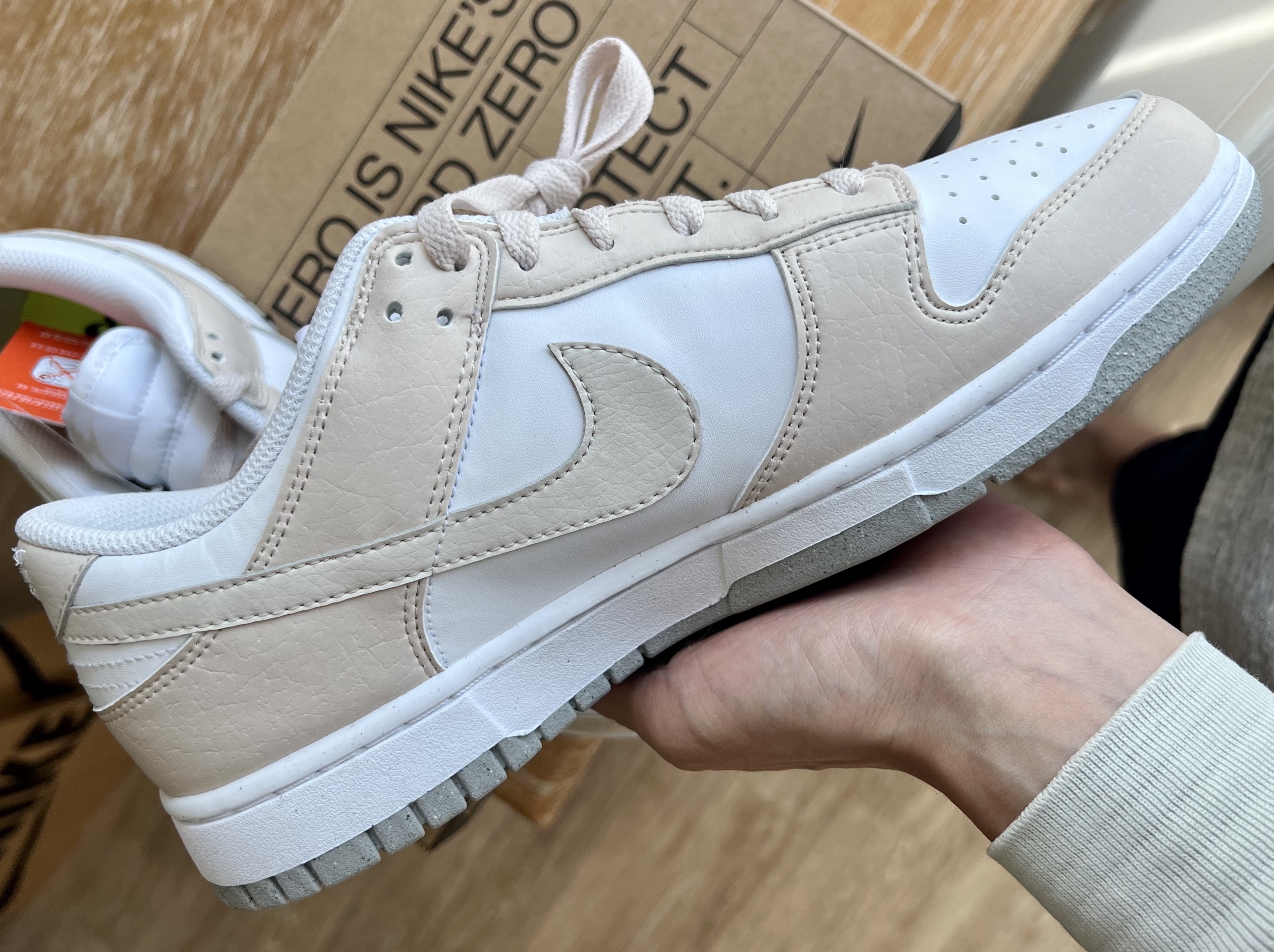 (W) Nike Dunk Low Next Nature Light Orewood Brown 착용 스타일