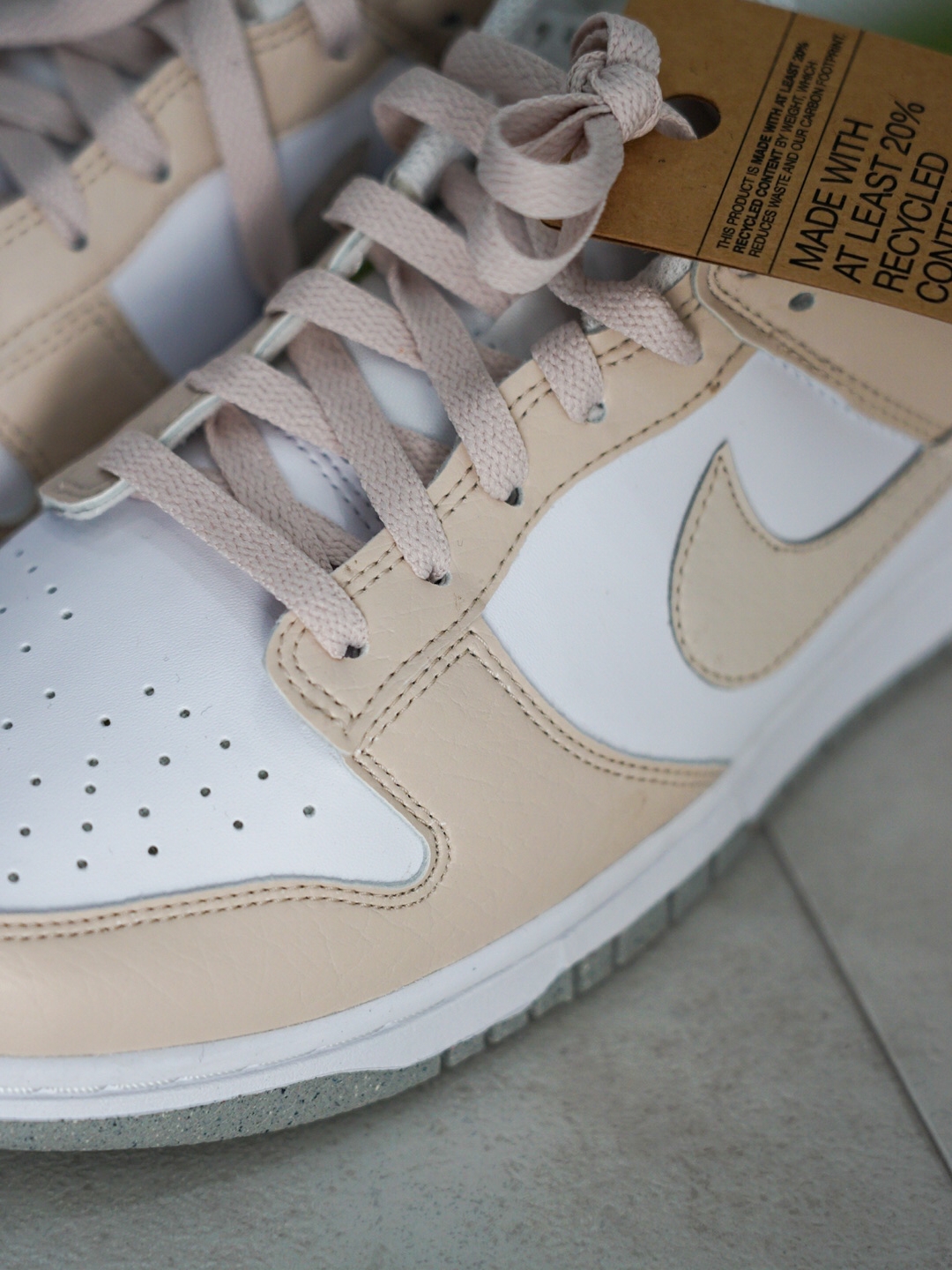 (W) Nike Dunk Low Next Nature Light Orewood Brown 착용 스타일 - 4