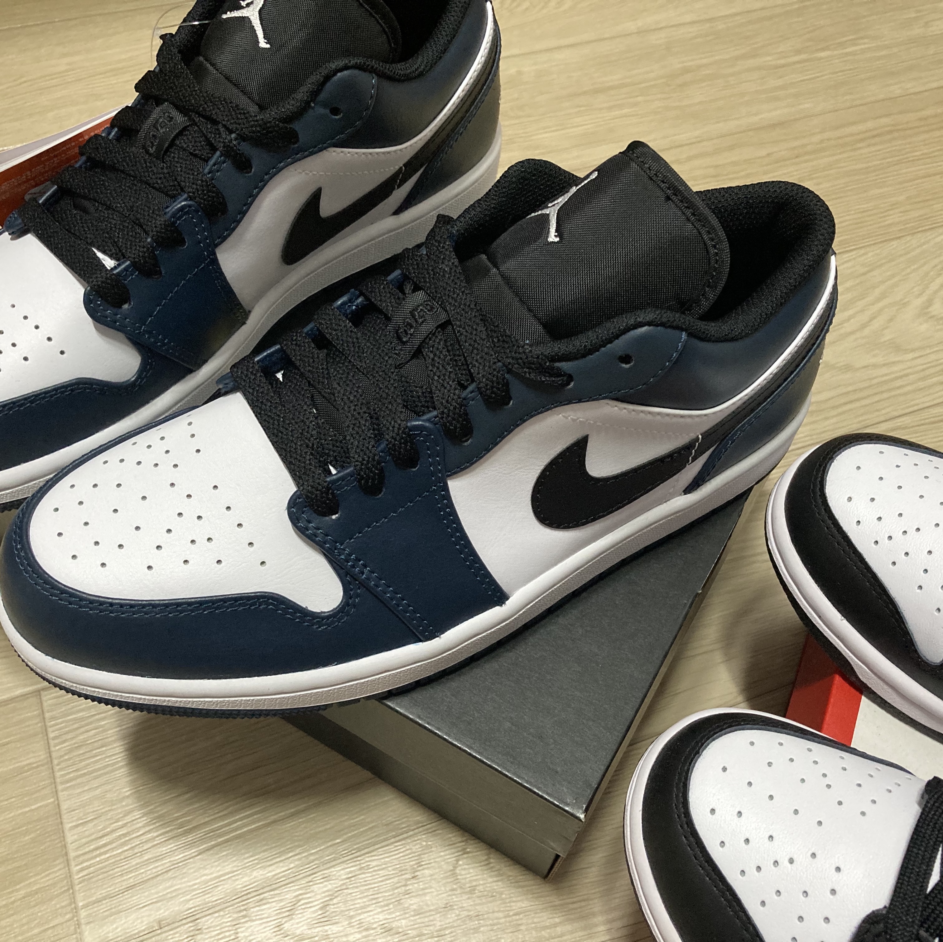 Jordan 1 Low Dark Teal, (W) Nike Dunk Low Black 착용 스타일 - 1
