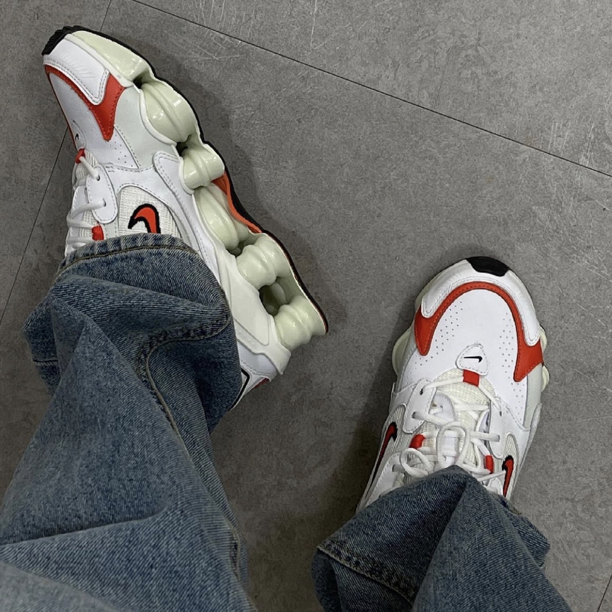 (W) Nike Shox Nova White Red 착용 스타일