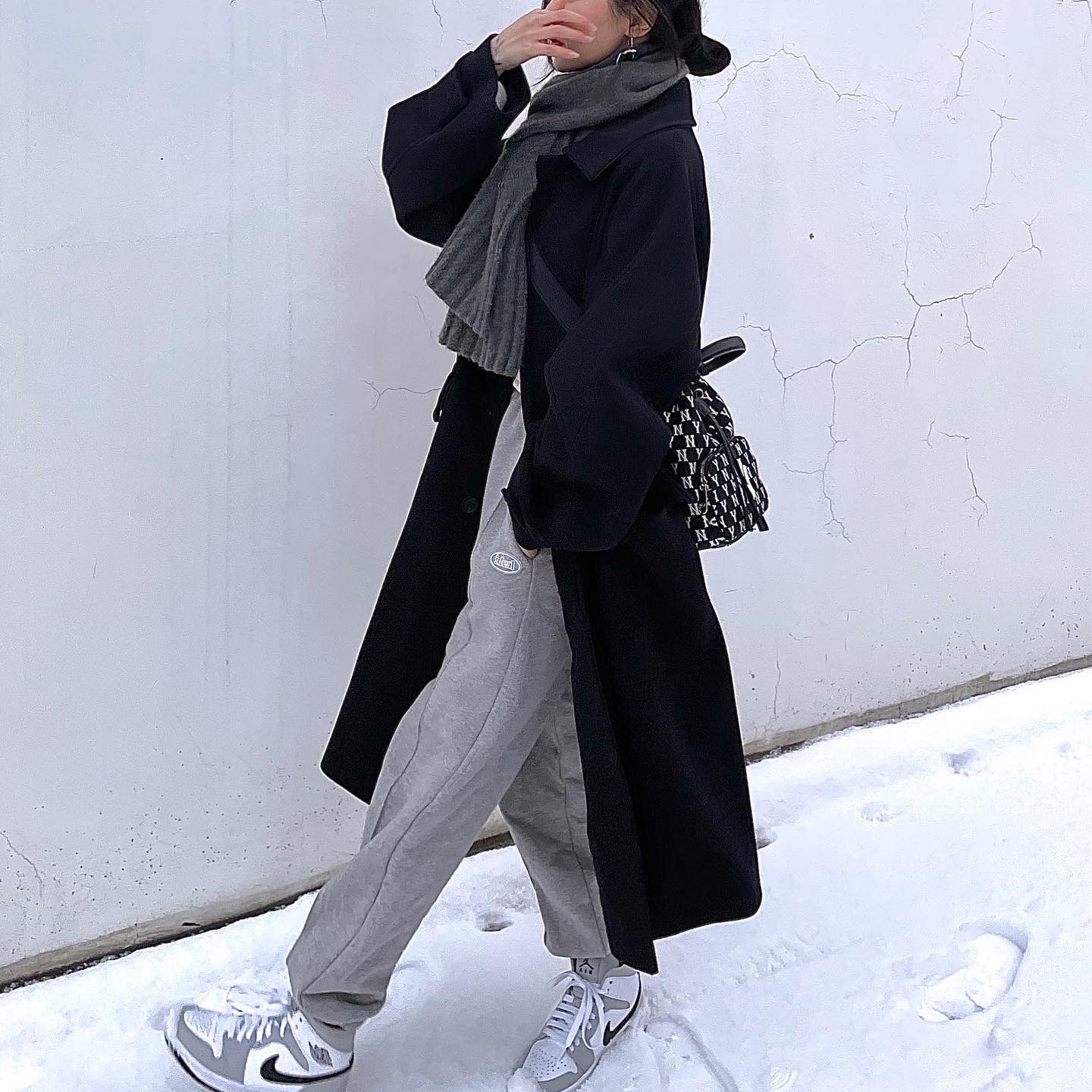 (W) Jordan 1 Mid Grey Fog 착용 스타일 - 3
