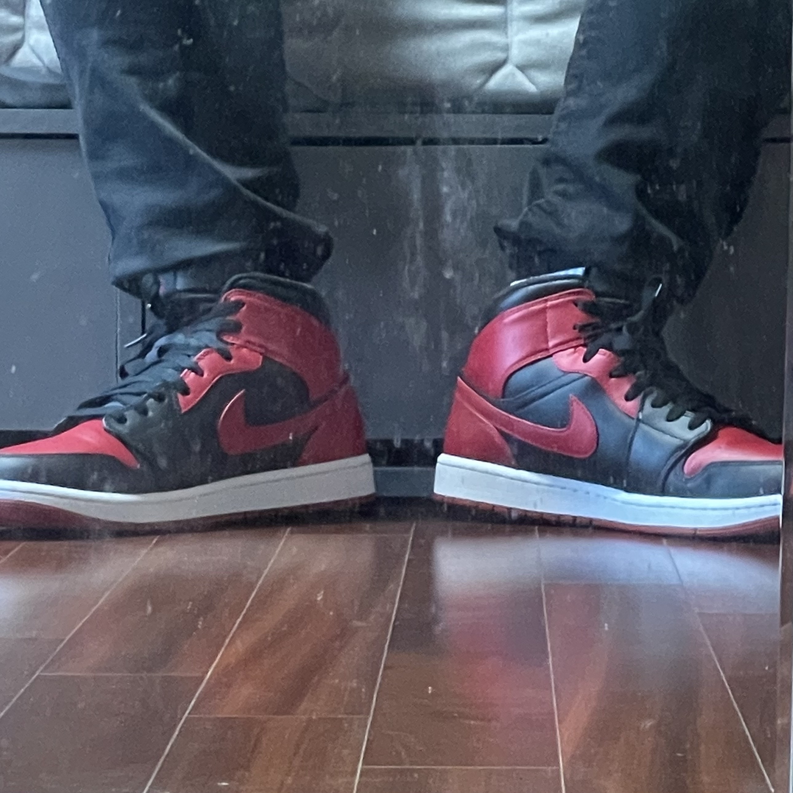 Stone Island 313L1 Old Dye Treatment Cargo Pants Black - 21FW, Jordan 1 Mid Bred Banned 2020 착용 스타일 - 2