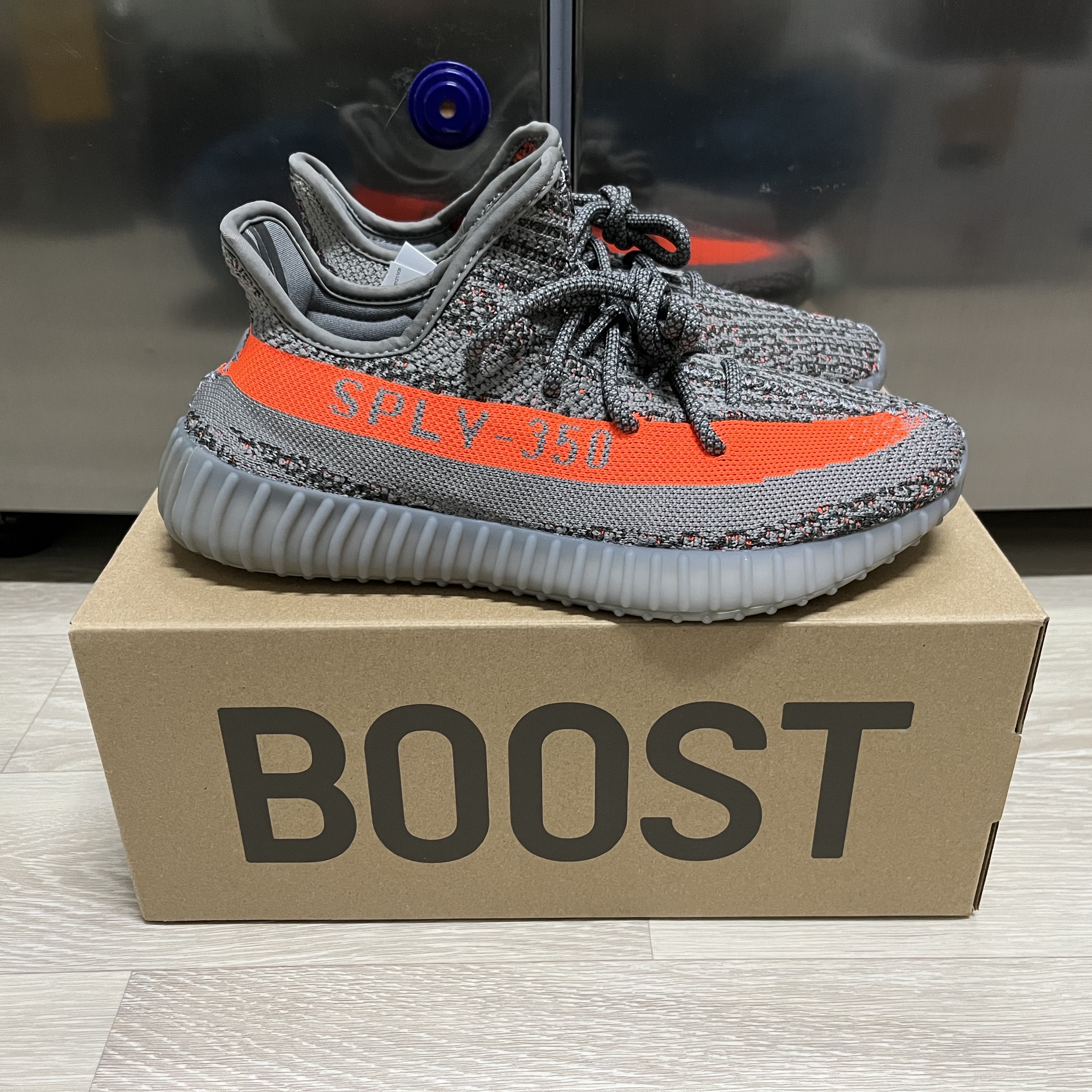 Adidas Yeezy Boost 350 V2 Beluga - Reflective 착용 스타일 - 1