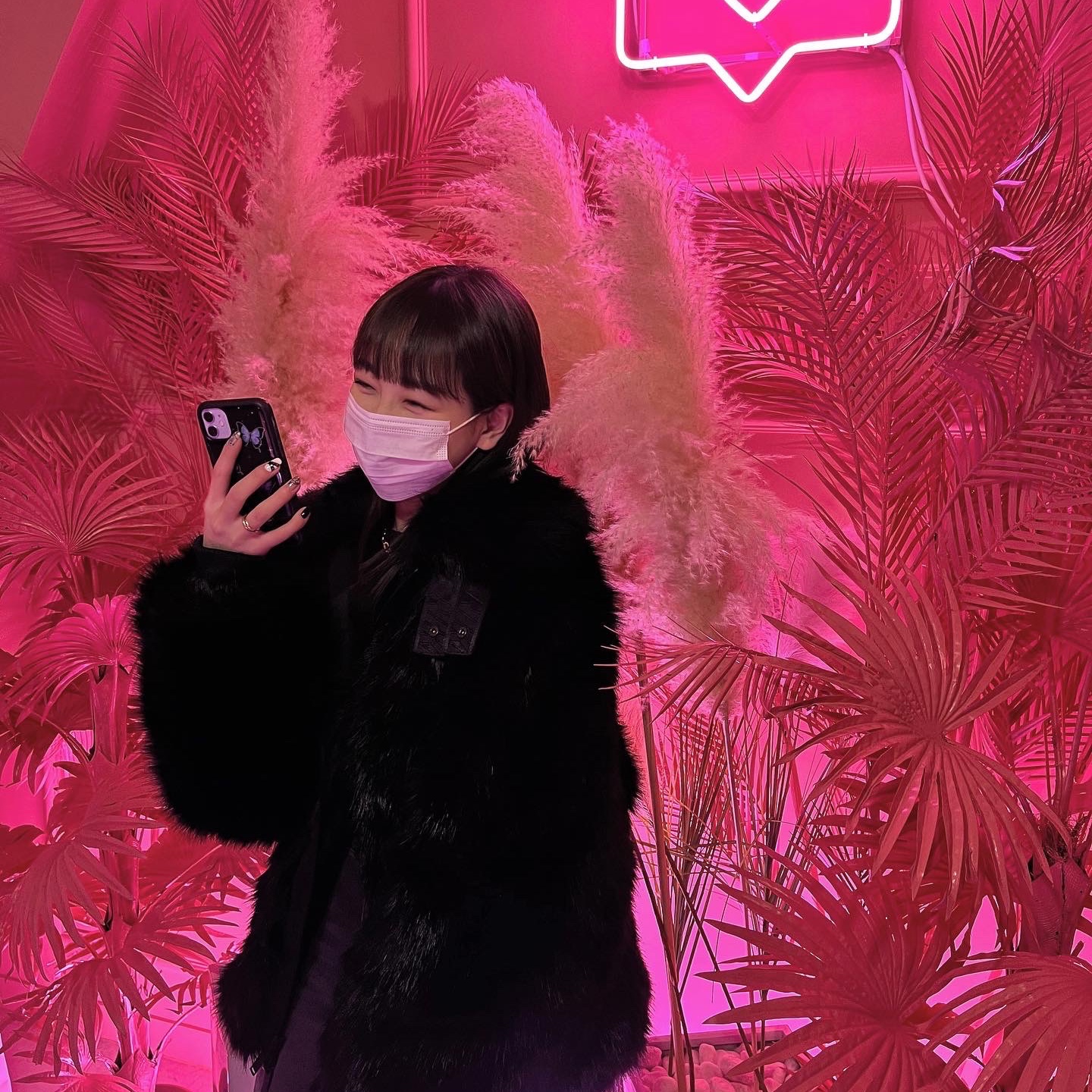 (W) Nike x Ambush Reversible Faux-Fur Coat Black 착용 스타일