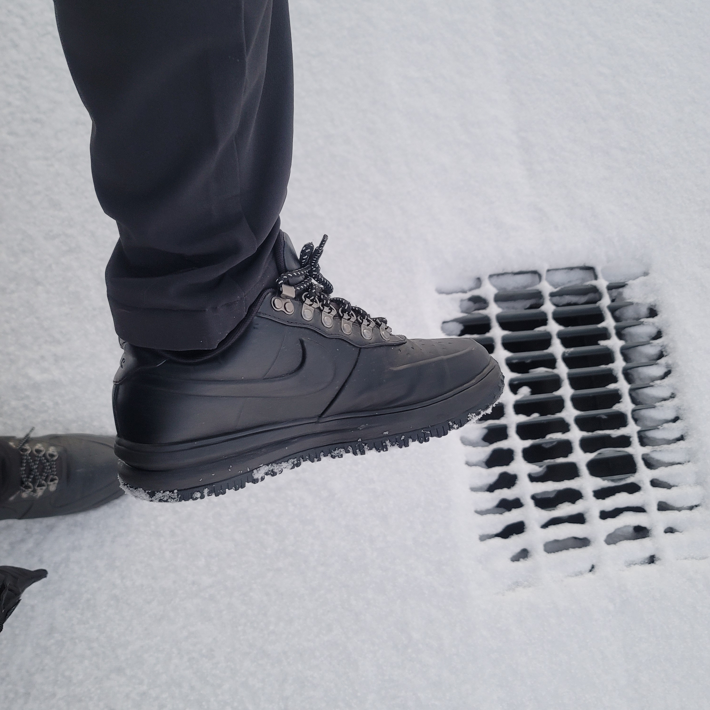 Nike Lunar Force 1 Duckboot Low Black 착용 스타일