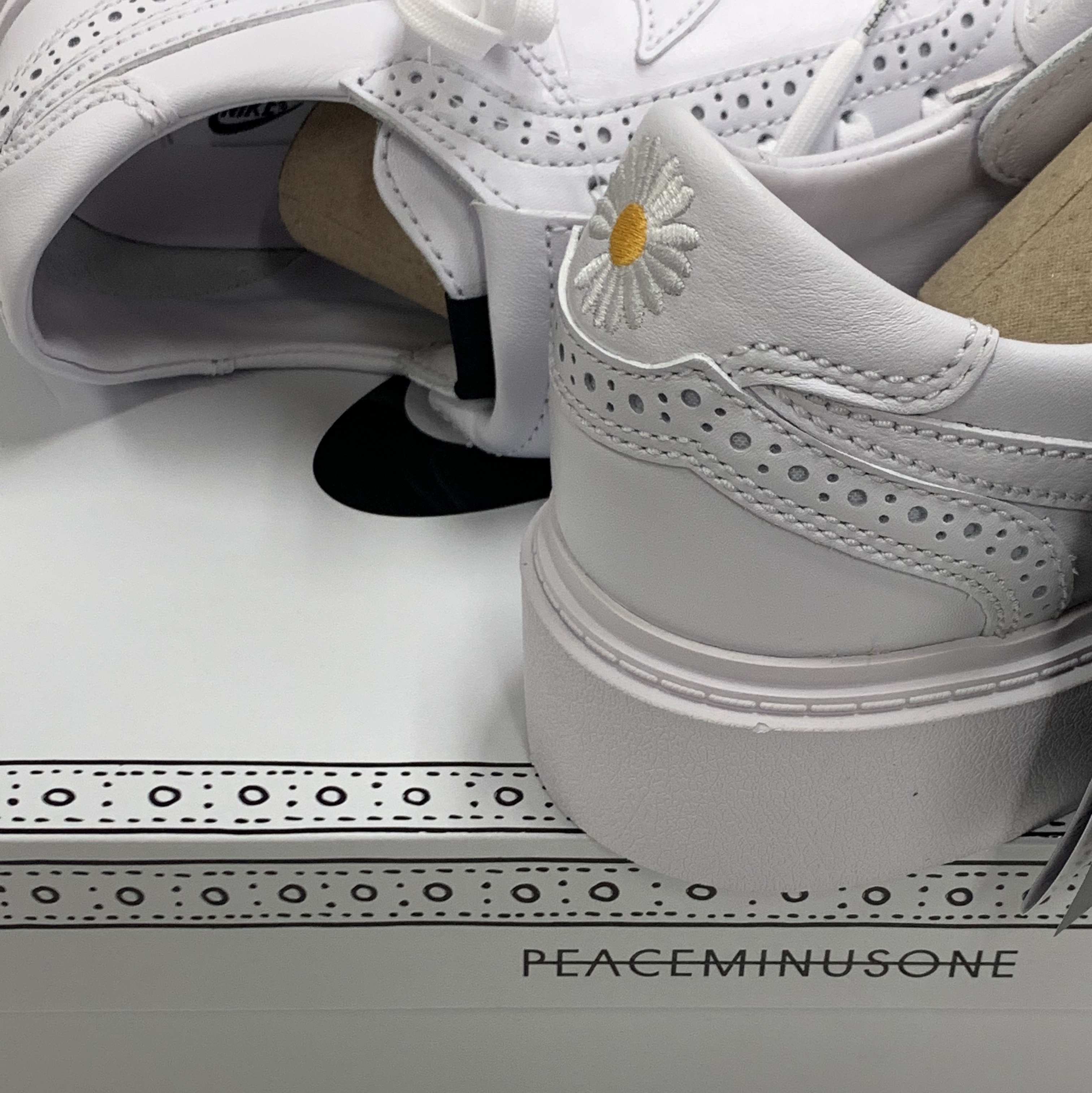 Nike x Peaceminusone Kwondo1 White 착용 스타일 - 2