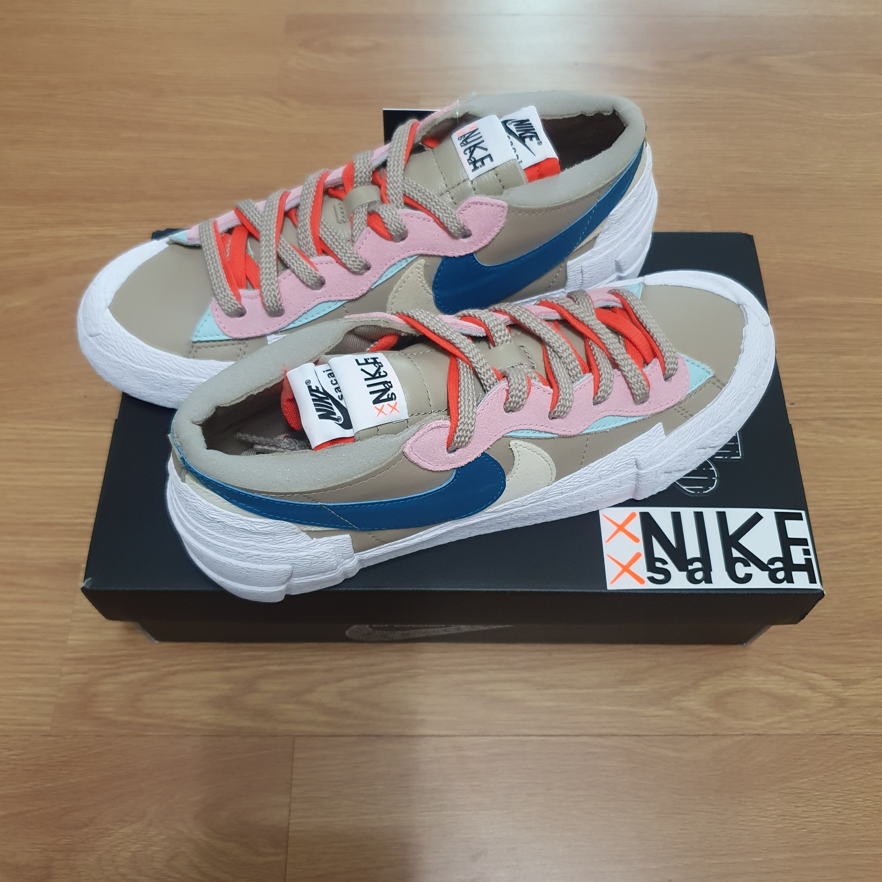 Nike x Sacai x Kaws Blazer Low Reed, Nike x Sacai x Fragment LDWaffle Blackened Blue 착용 스타일 - 2