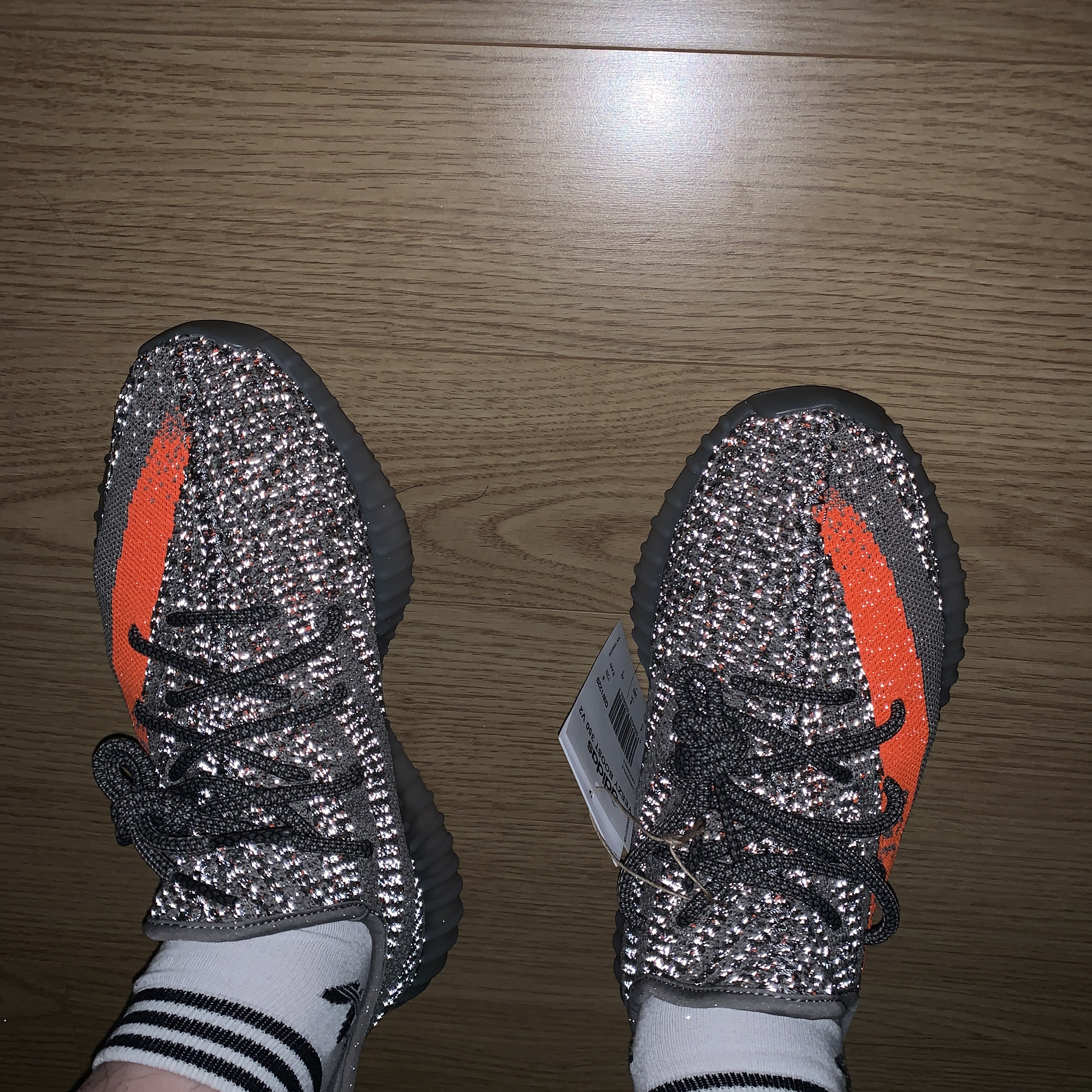 Adidas Yeezy Boost 350 V2 Beluga - Reflective 착용 스타일 - 3