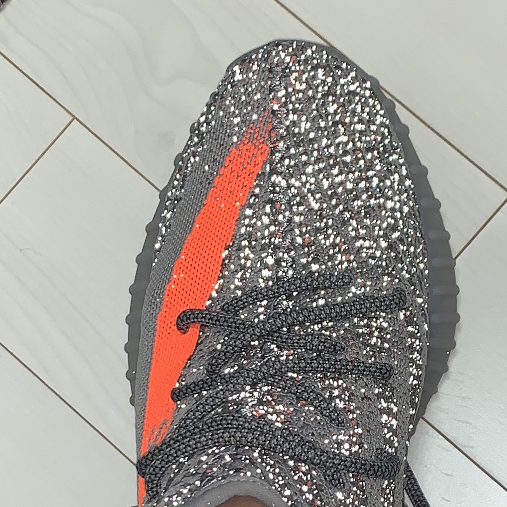 Adidas Yeezy Boost 350 V2 Beluga - Reflective 착용 스타일 - 2