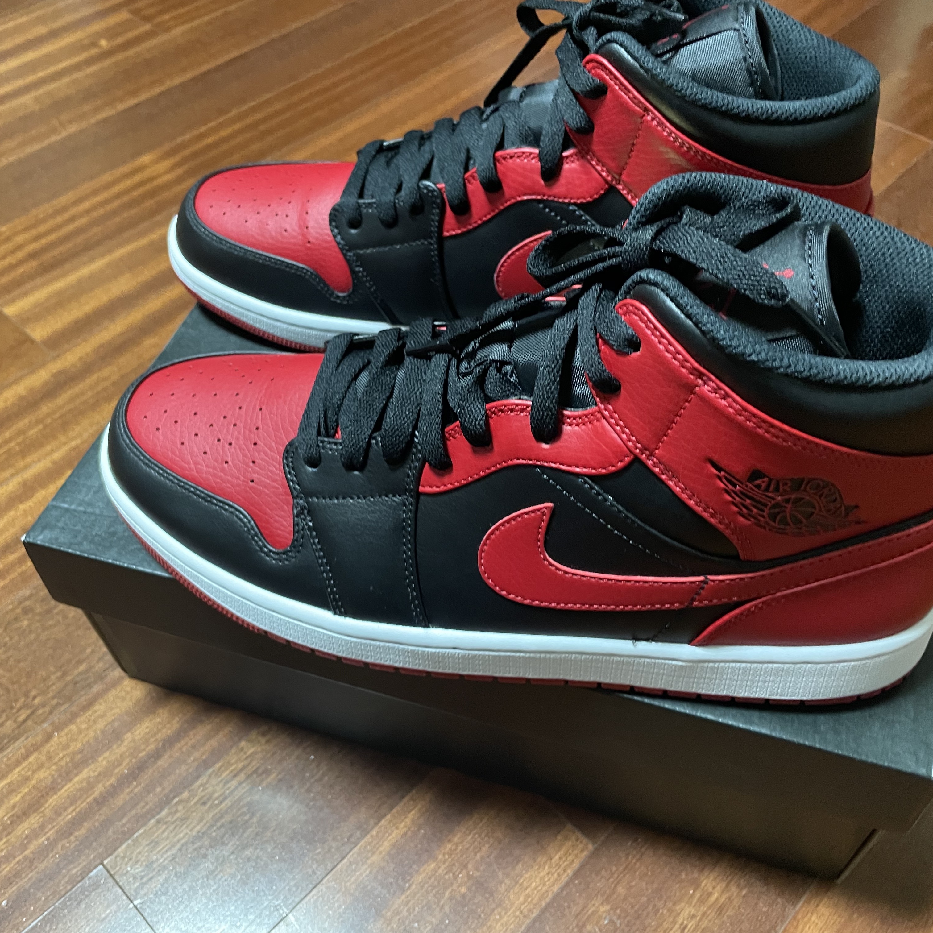 Stone Island 313L1 Old Dye Treatment Cargo Pants Black - 21FW, Jordan 1 Mid Bred Banned 2020 착용 스타일 - 1