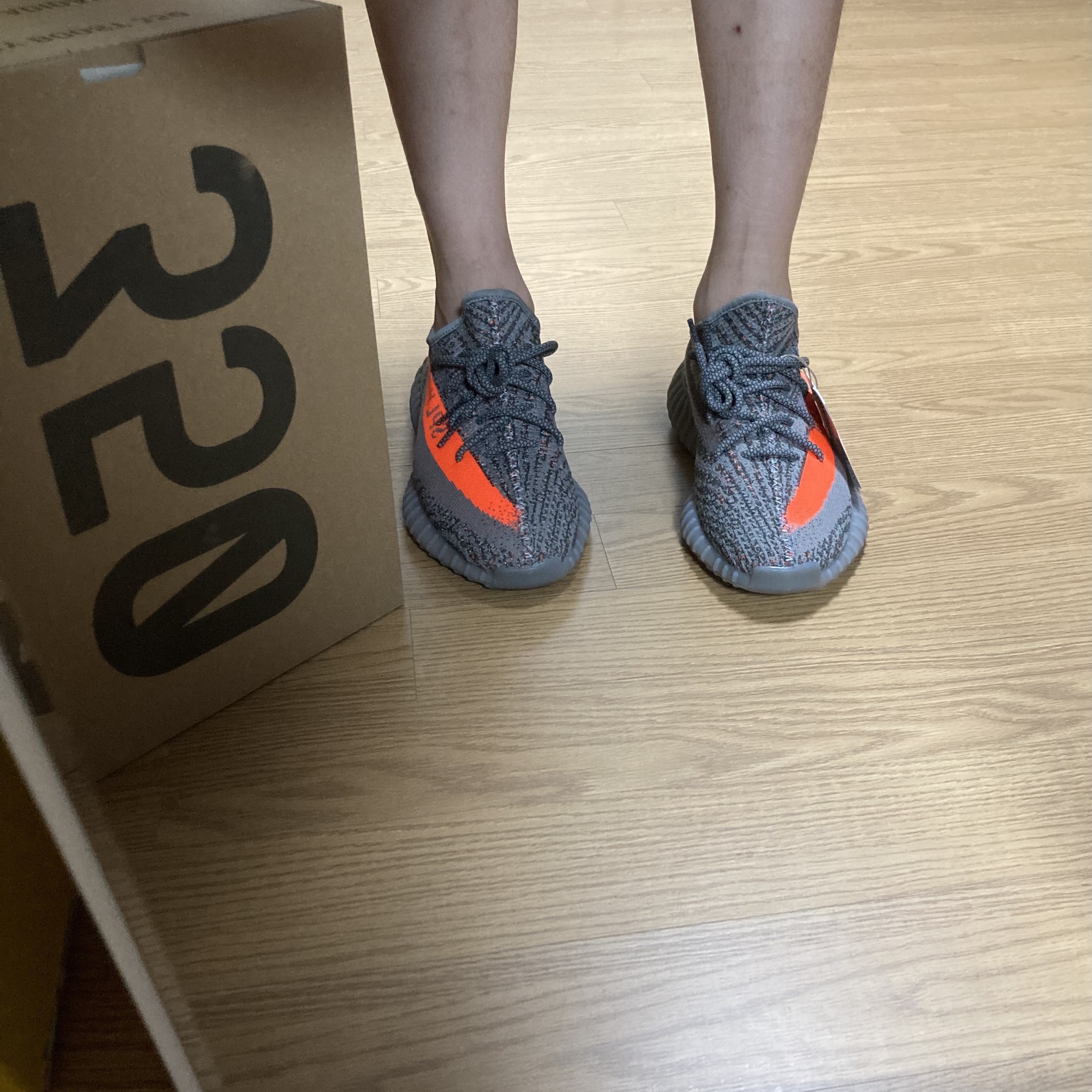 Adidas Yeezy Boost 350 V2 Beluga - Reflective 착용 스타일 - 2