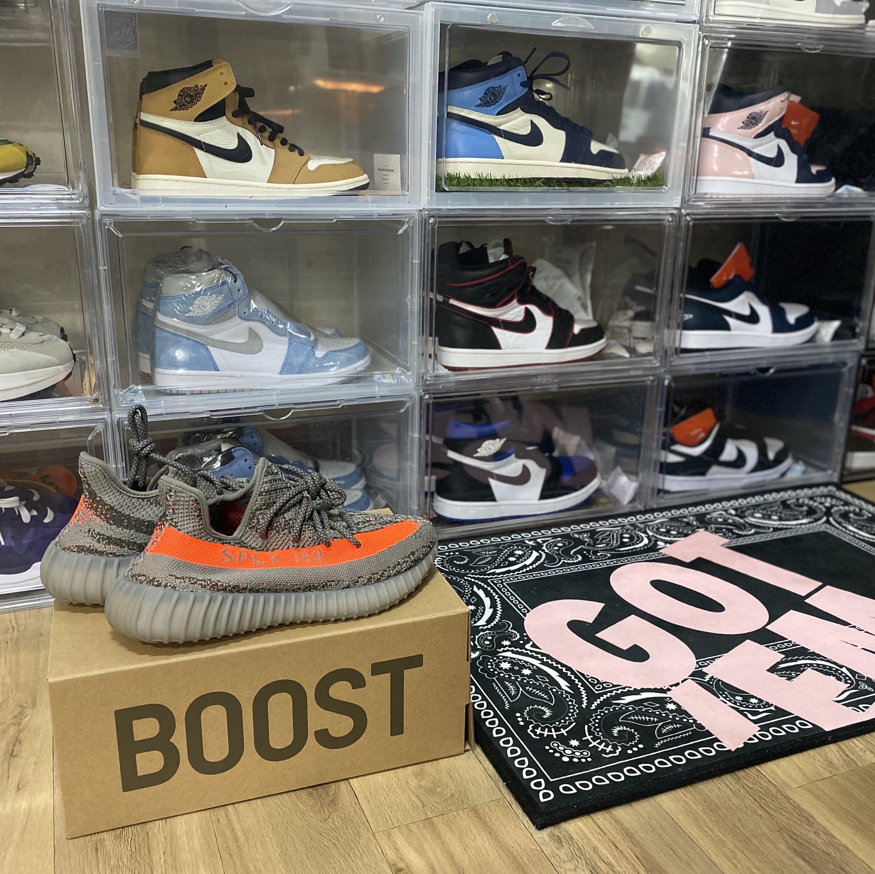 Adidas Yeezy Boost 350 V2 Beluga - Reflective 착용 스타일 - 1