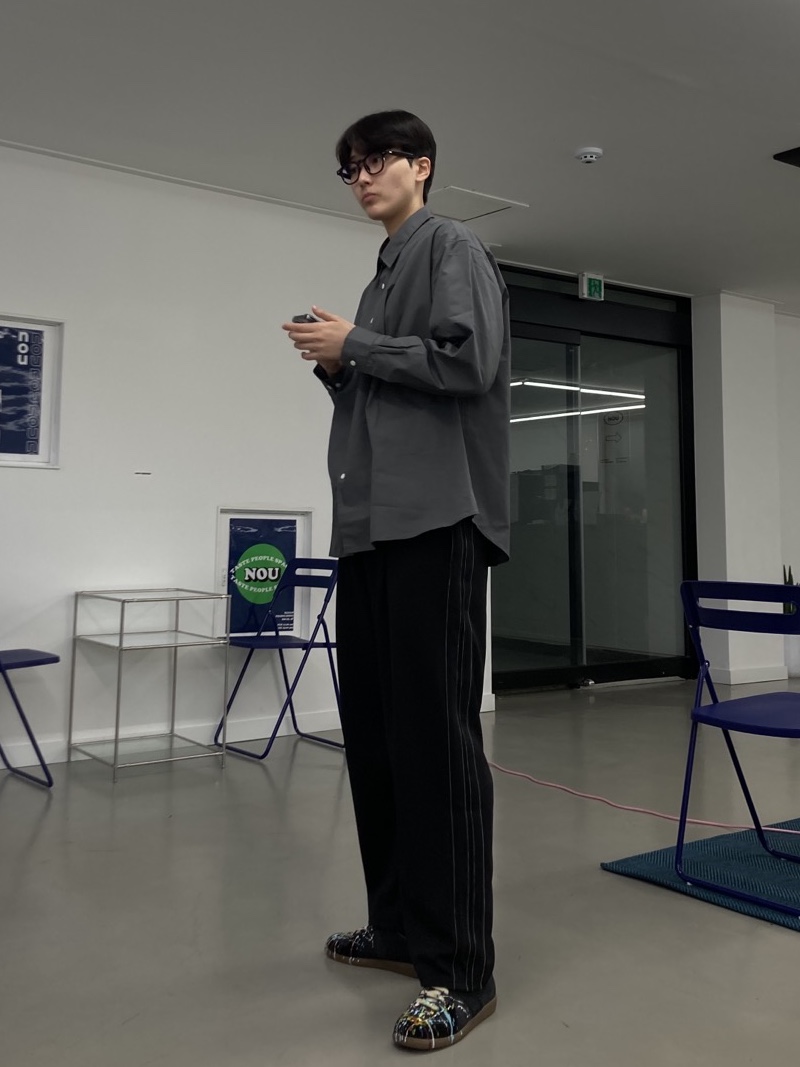 Maison Margiela Replica Paint Drop Sneakers Black 착용 스타일
