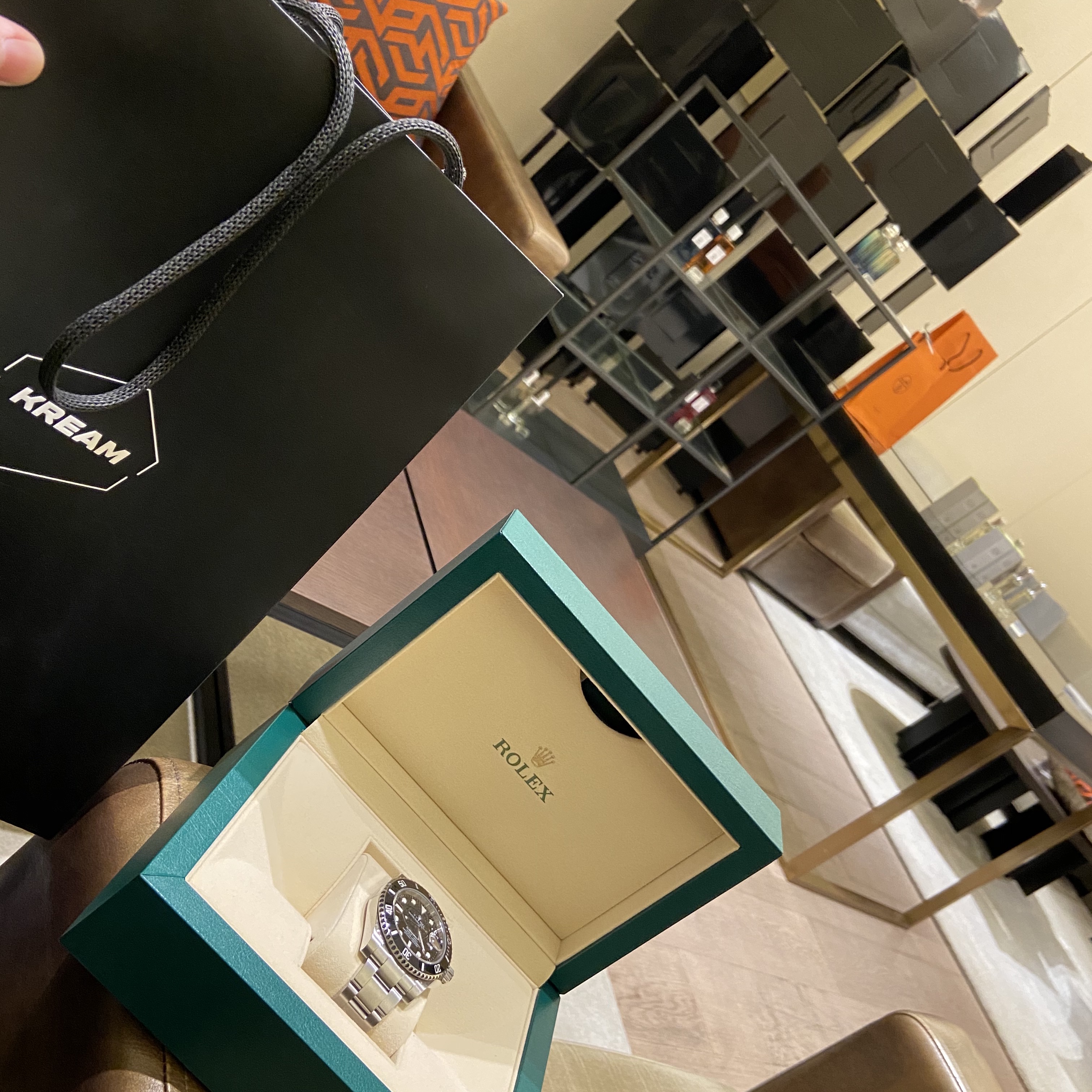 Rolex Submariner Date 40mm 116610LN Black Oyster 착용 스타일