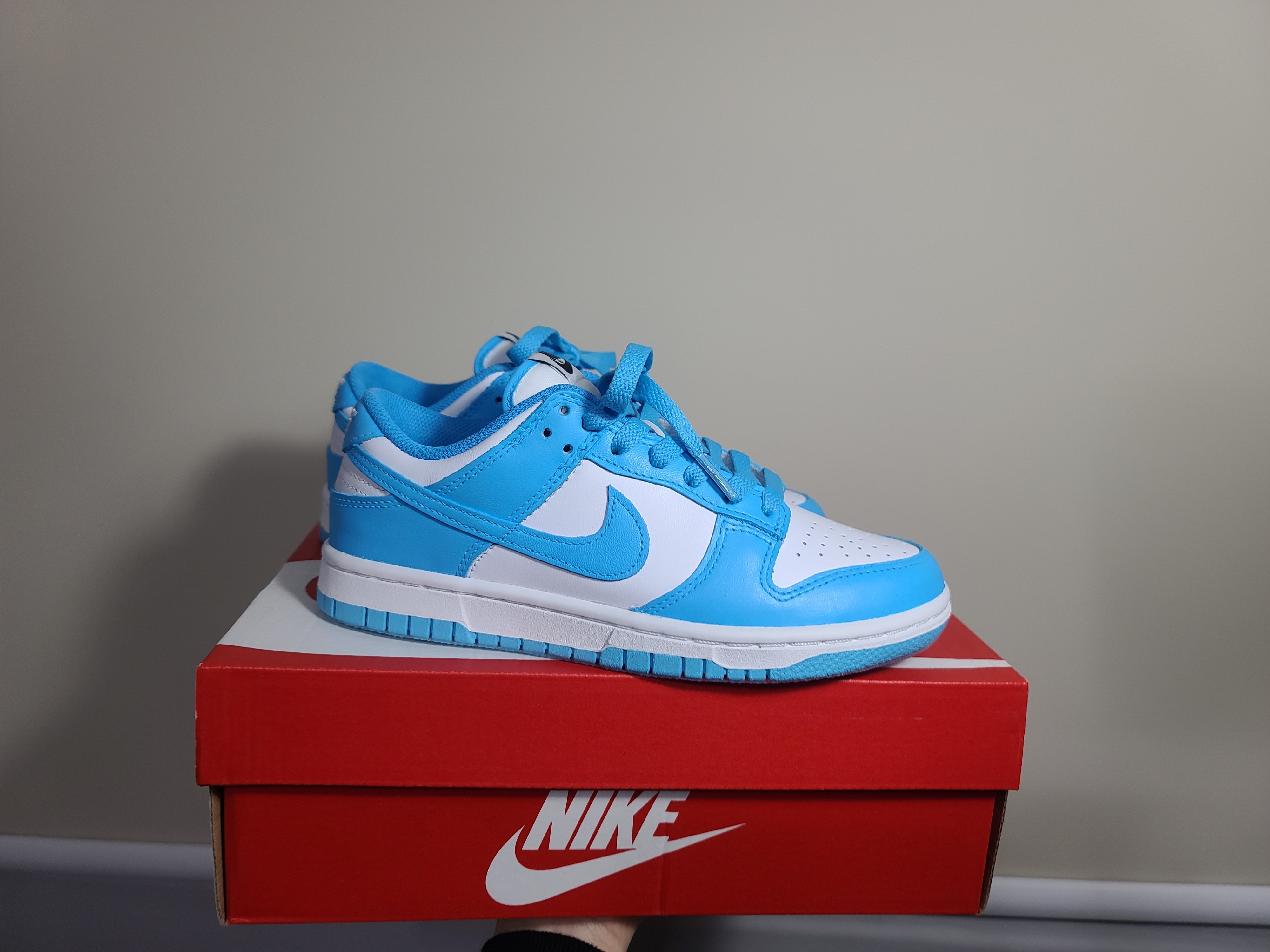 (W) Nike Dunk Low Triple White 착용 스타일 - 2