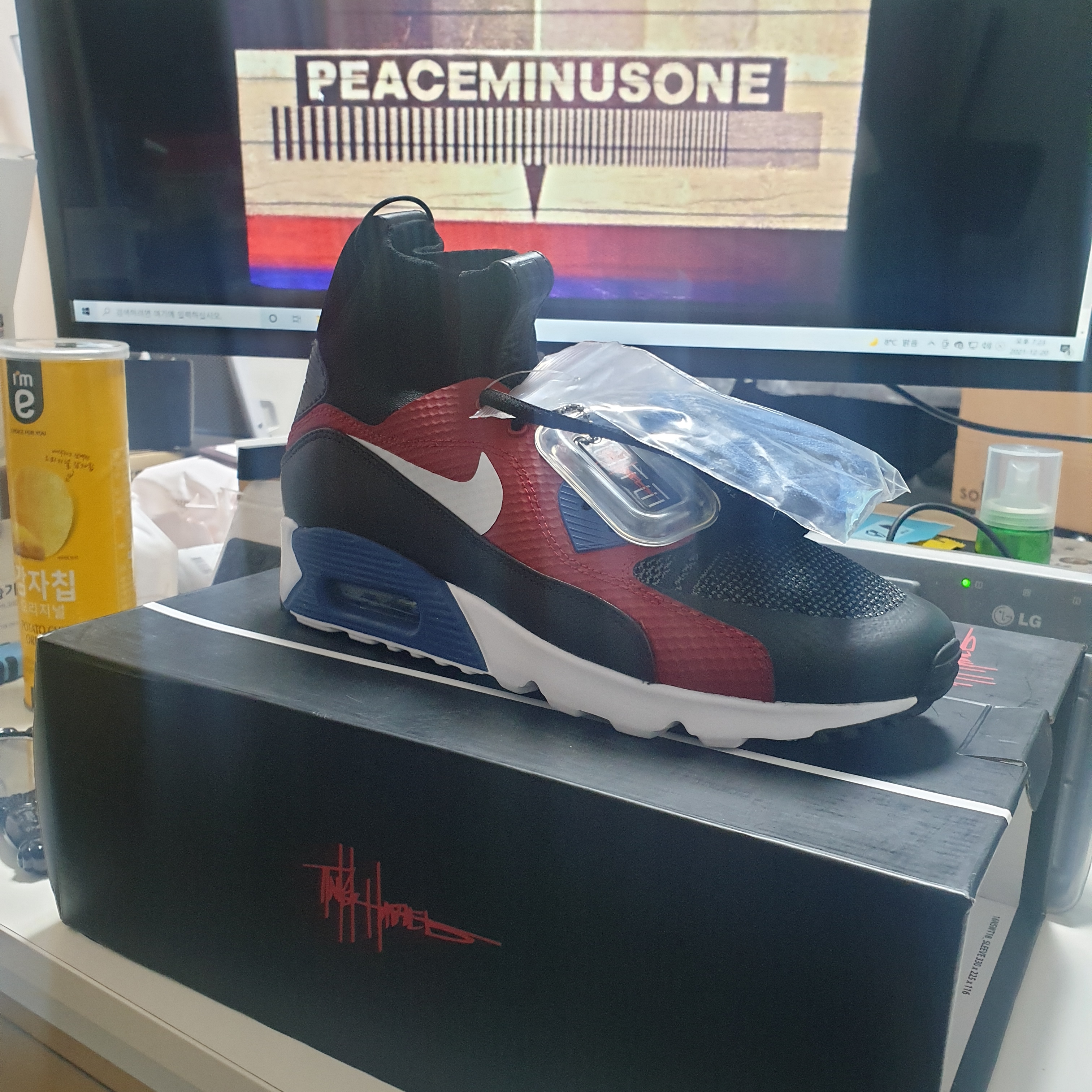 Nike Air Max 90 Ultra Superfly T 착용 스타일 - 1