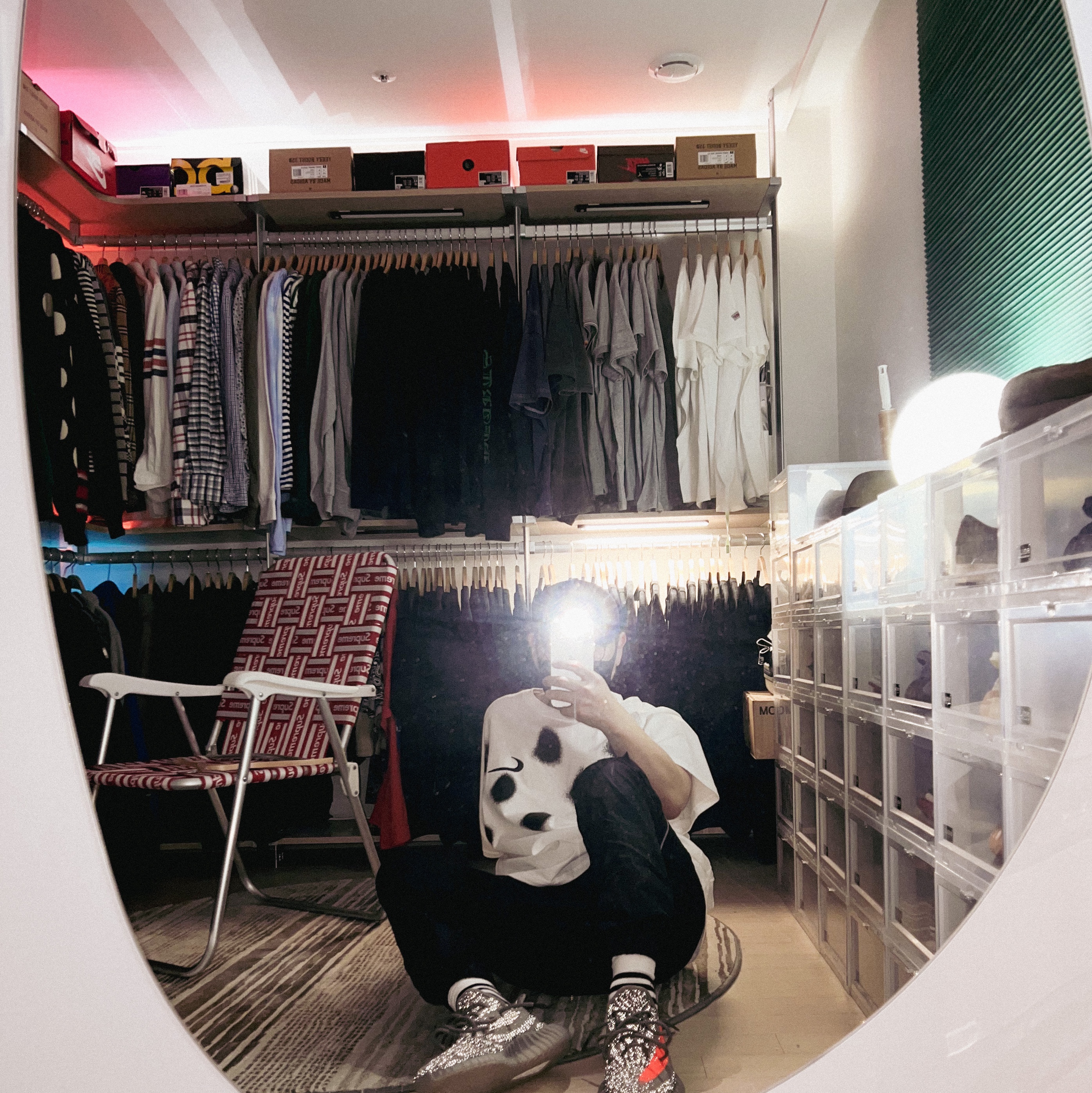 Adidas Yeezy Boost 350 V2 Beluga - Reflective, Nike x Off-White NRG Short Sleeve T-Shirt White 착용 스타일 - 4