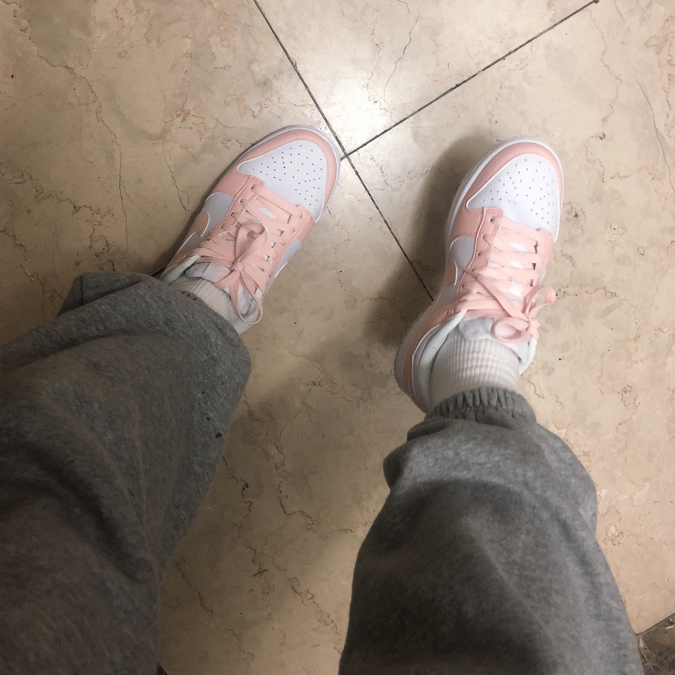 (W) Nike Dunk Low Next Nature Pale Coral 착용 스타일 - 2