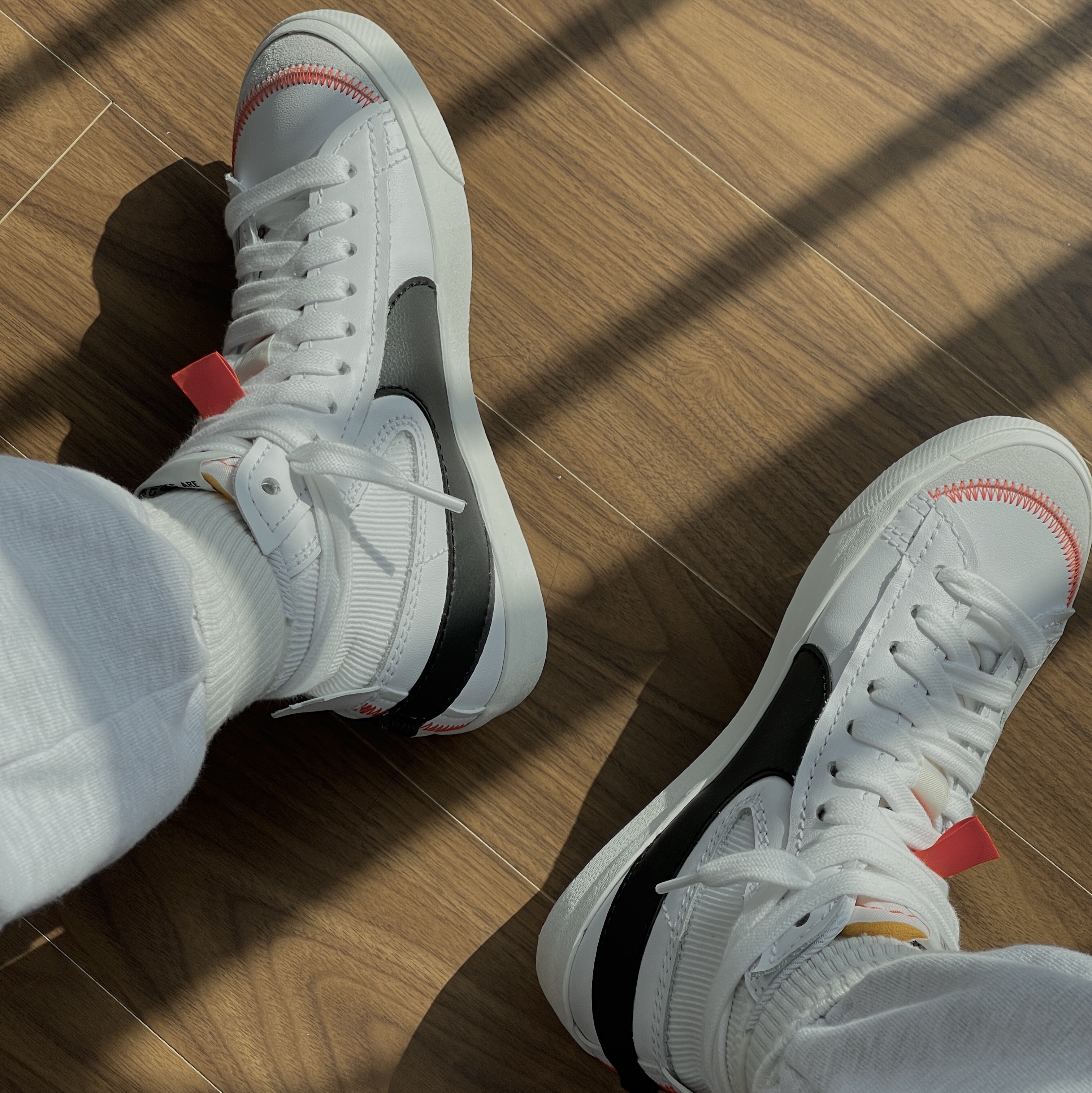 Nike Blazer Mid '77 Jumbo White and Black 착용 스타일 - 2