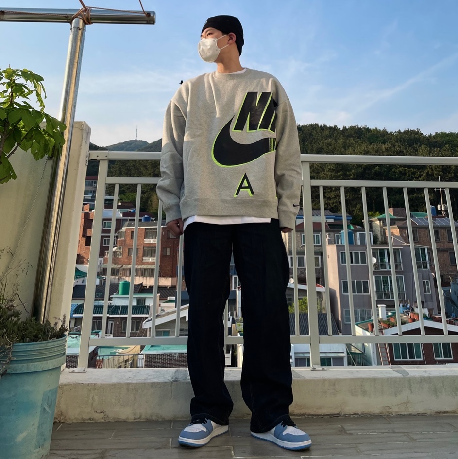 Jordan 1 Retro High OG University Blue, Nike x Kim Jones Fleece Crew Grey Heather - US/EU 착용 스타일