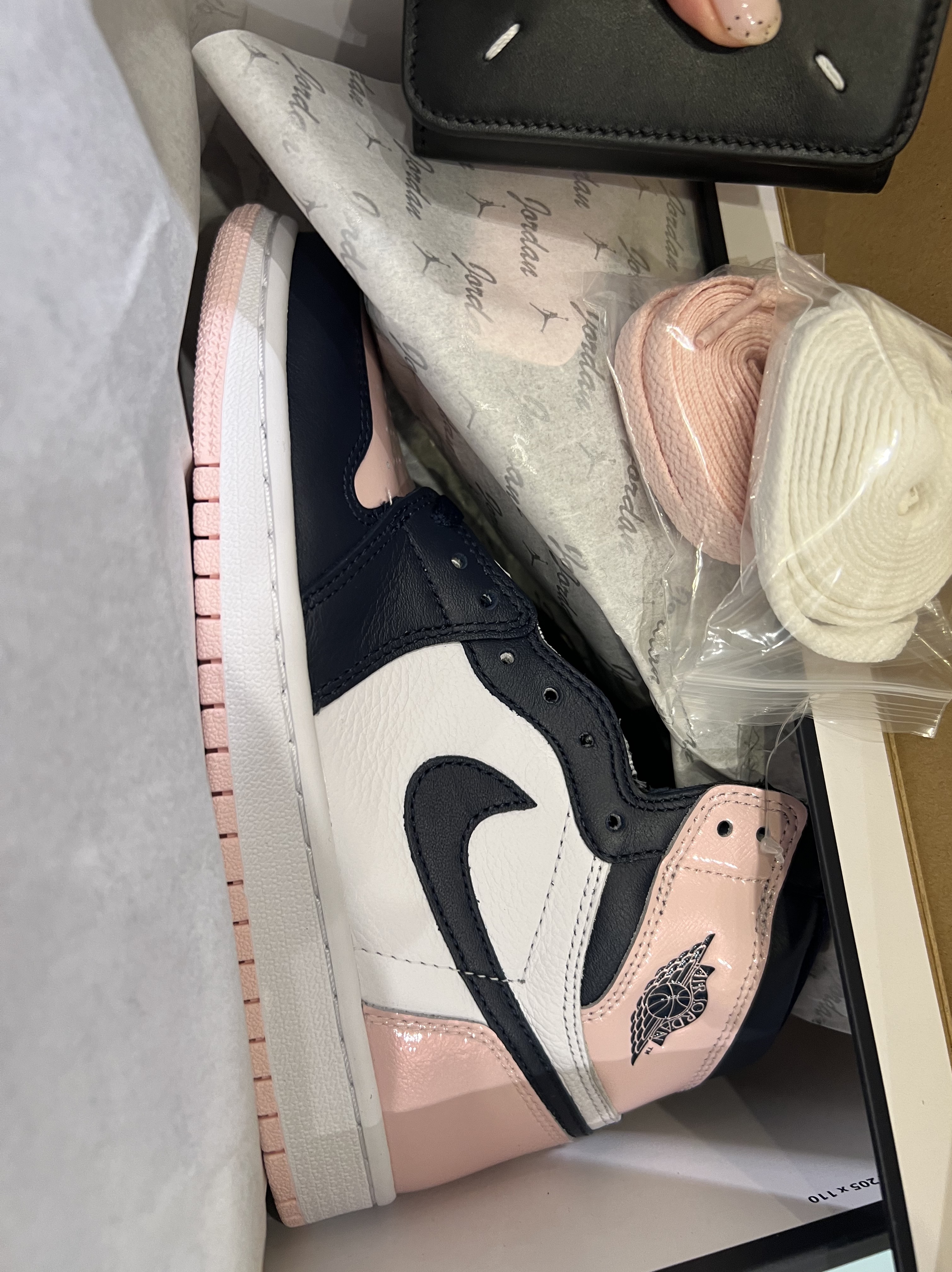 (W) Jordan 1 Retro High OG Atmosphere 착용 스타일