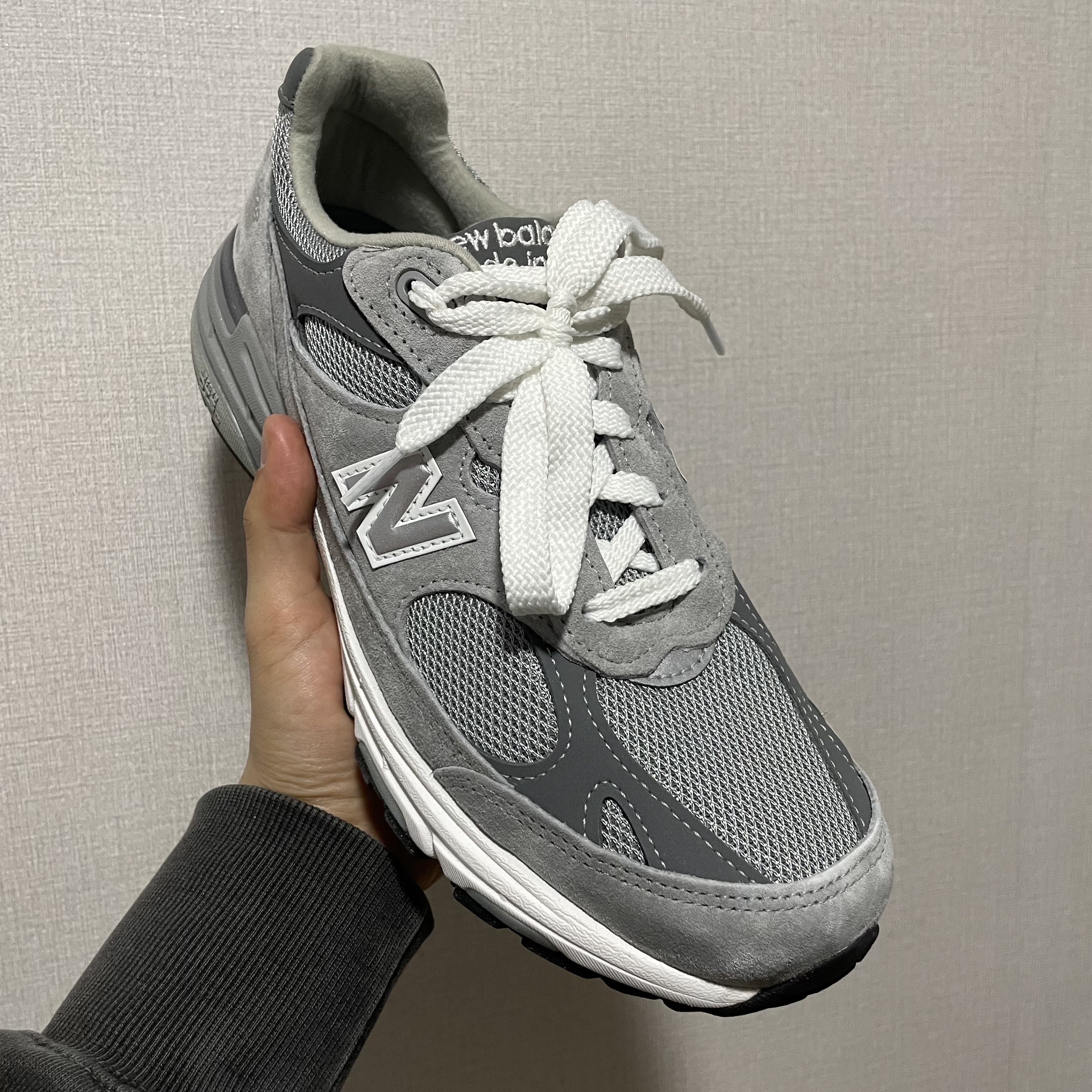 (W) New Balance 993 Made in USA Grey - B Standard, New Balance 990v5 Made in USA Grey - D Standard 착용 스타일 - 1