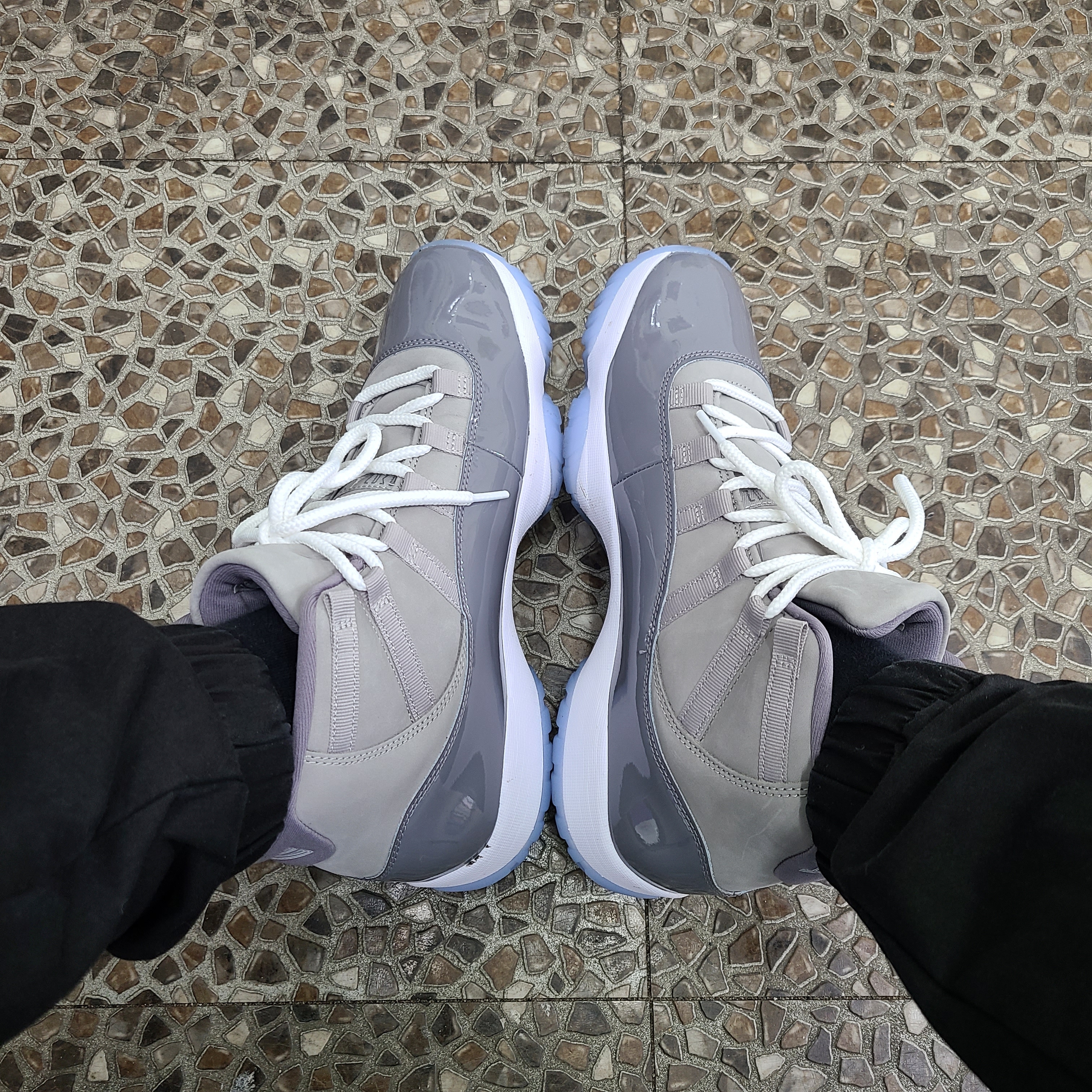 Jordan 11 Retro Cool Grey 2021 착용 스타일 - 1