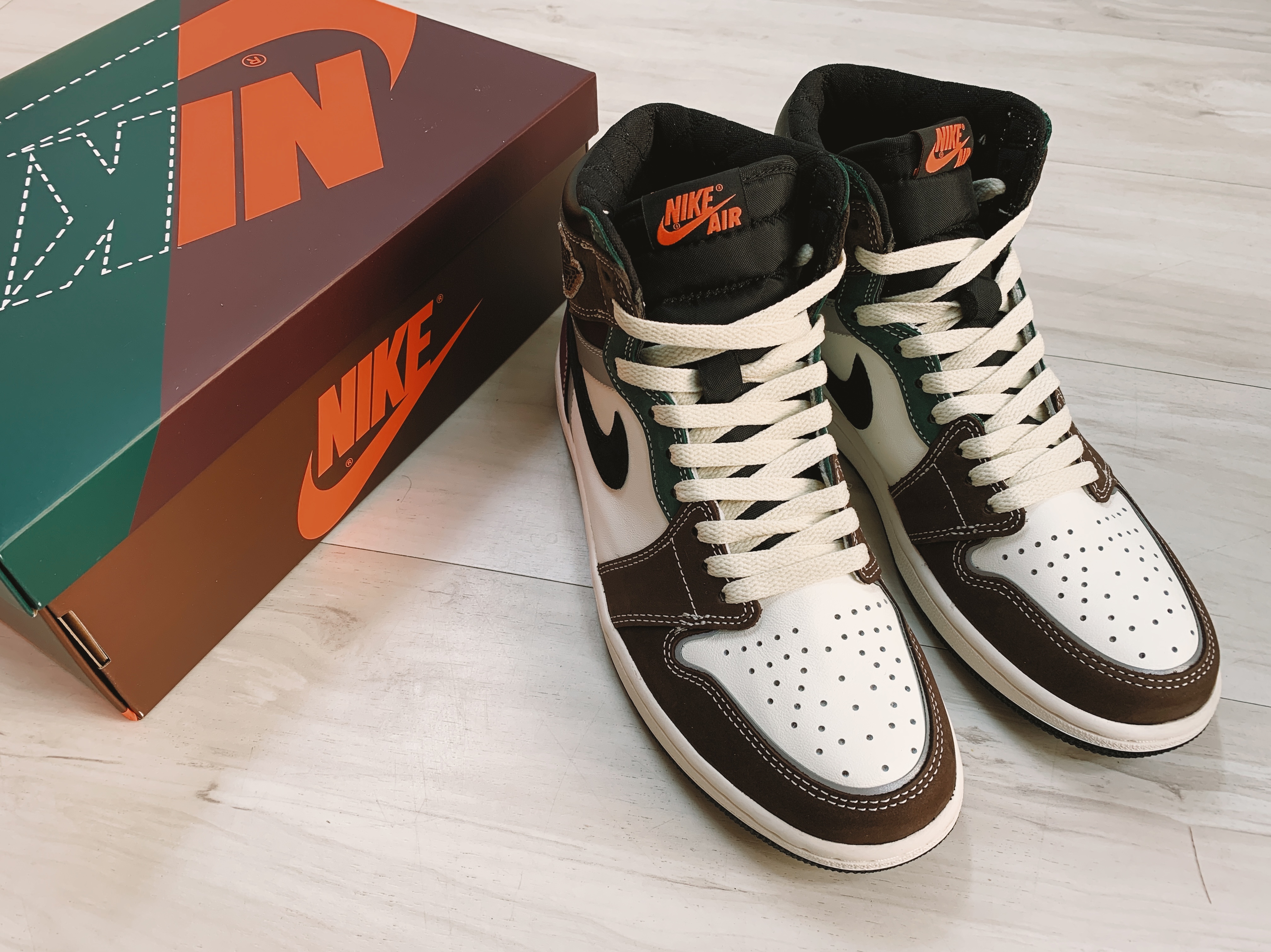 Jordan 1 Retro High OG Craft 착용 스타일 - 1