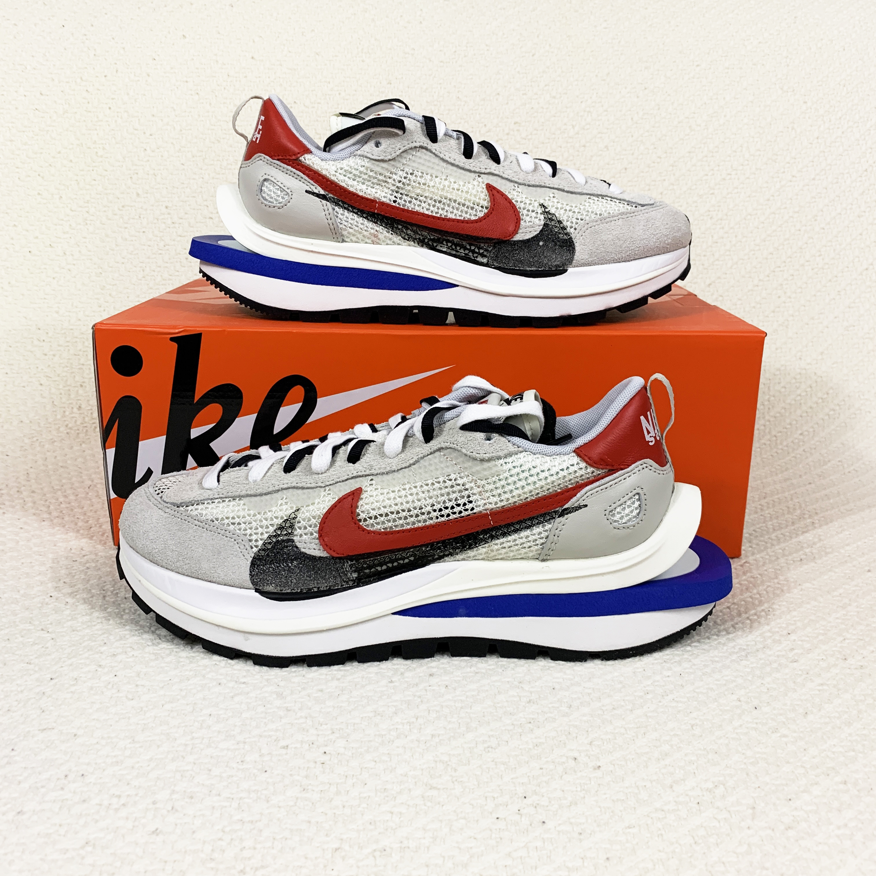 Nike x Sacai VaporWaffle Royal Fuchsia 착용 스타일 - 1