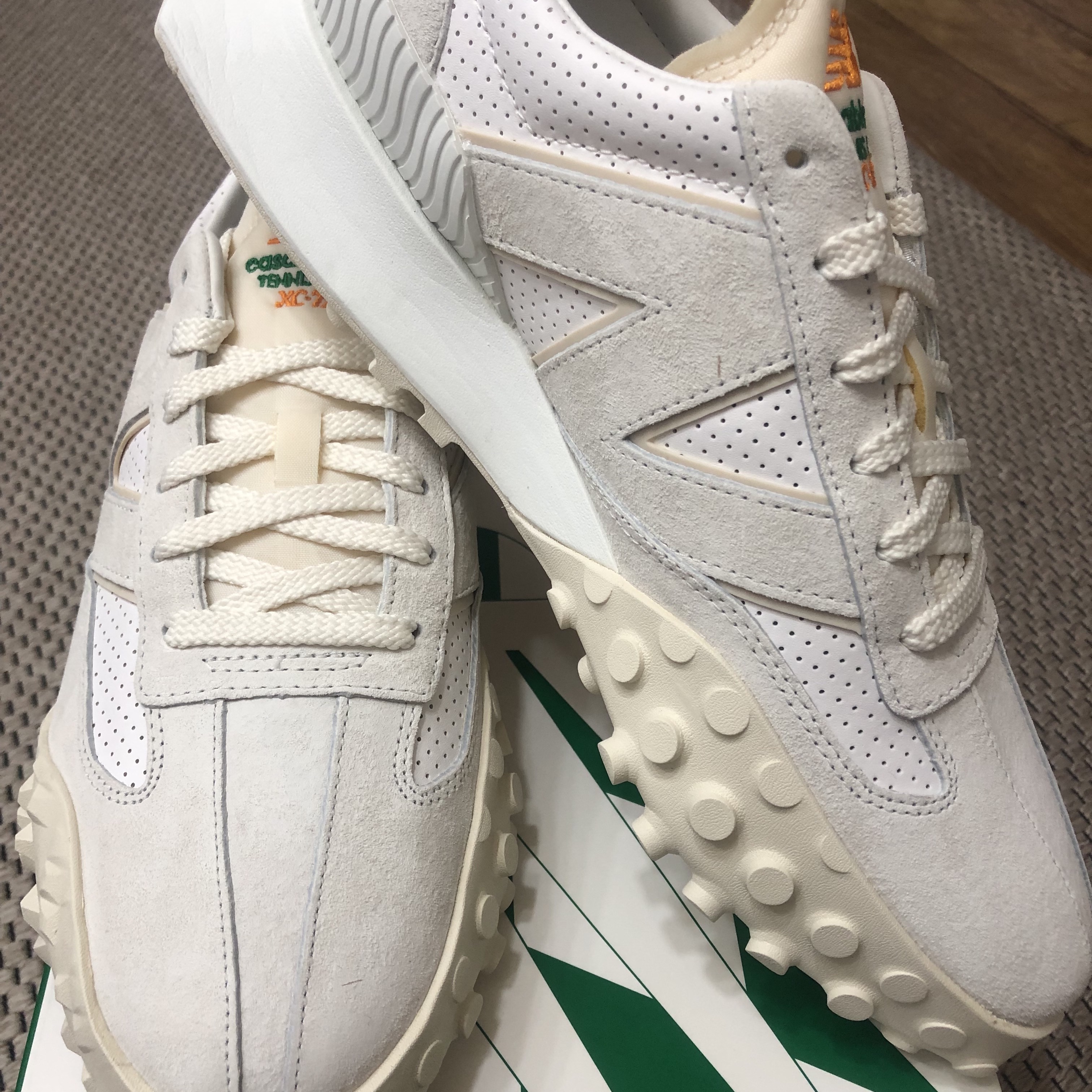 New Balance x Casablanca XC-72 Marshmallow Brilliant White 착용 스타일 - 3