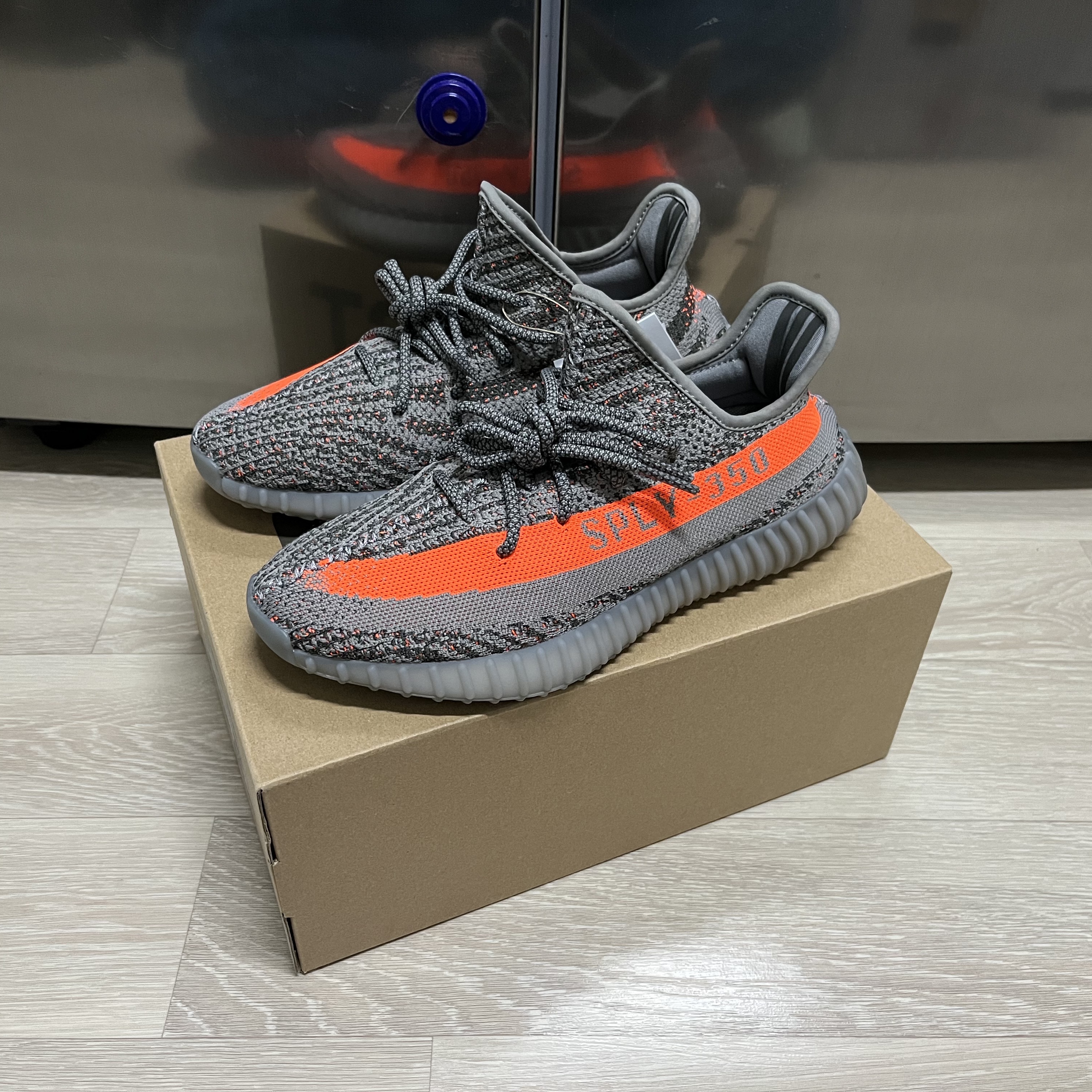 Adidas Yeezy Boost 350 V2 Beluga - Reflective 착용 스타일 - 4