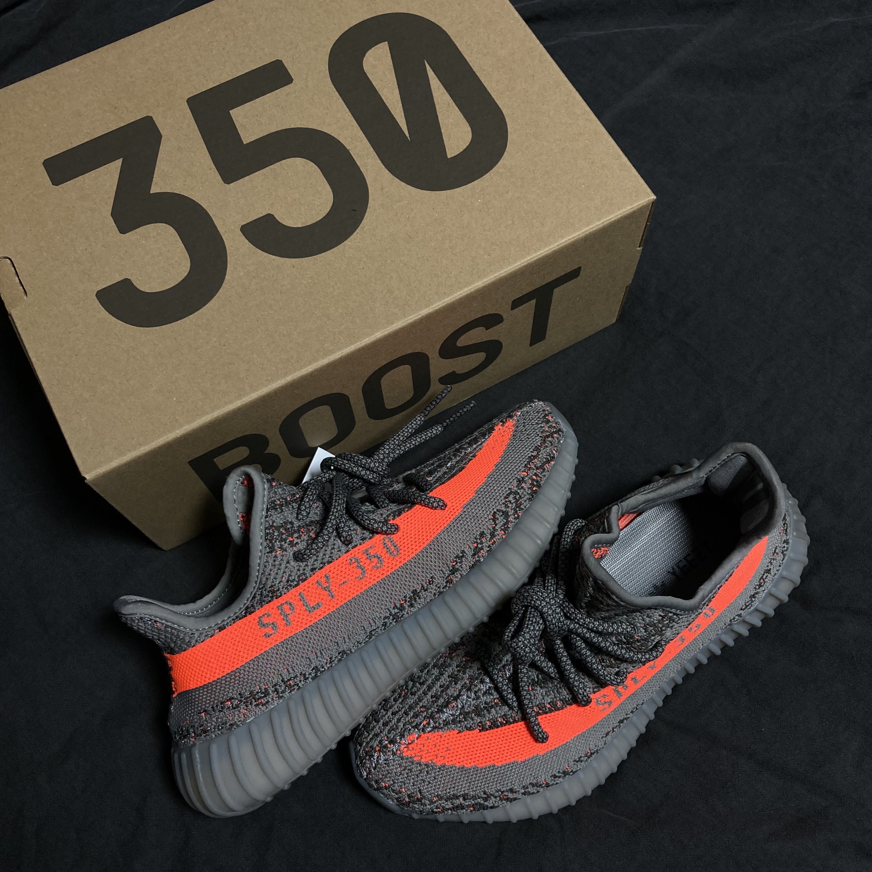 Adidas Yeezy Boost 350 V2 Beluga - Reflective 착용 스타일 - 1