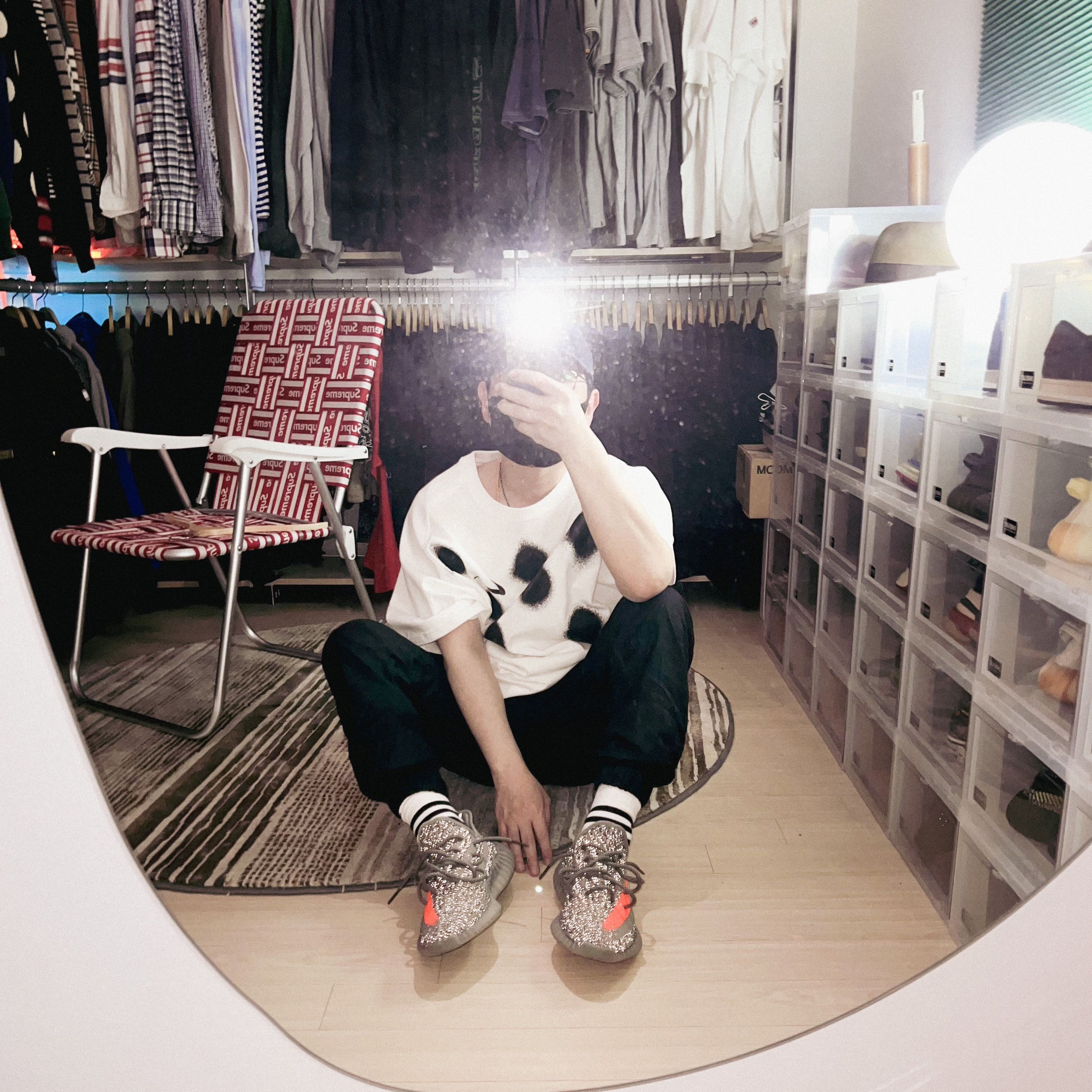 Adidas Yeezy Boost 350 V2 Beluga - Reflective, Nike x Off-White NRG Short Sleeve T-Shirt White 착용 스타일 - 1