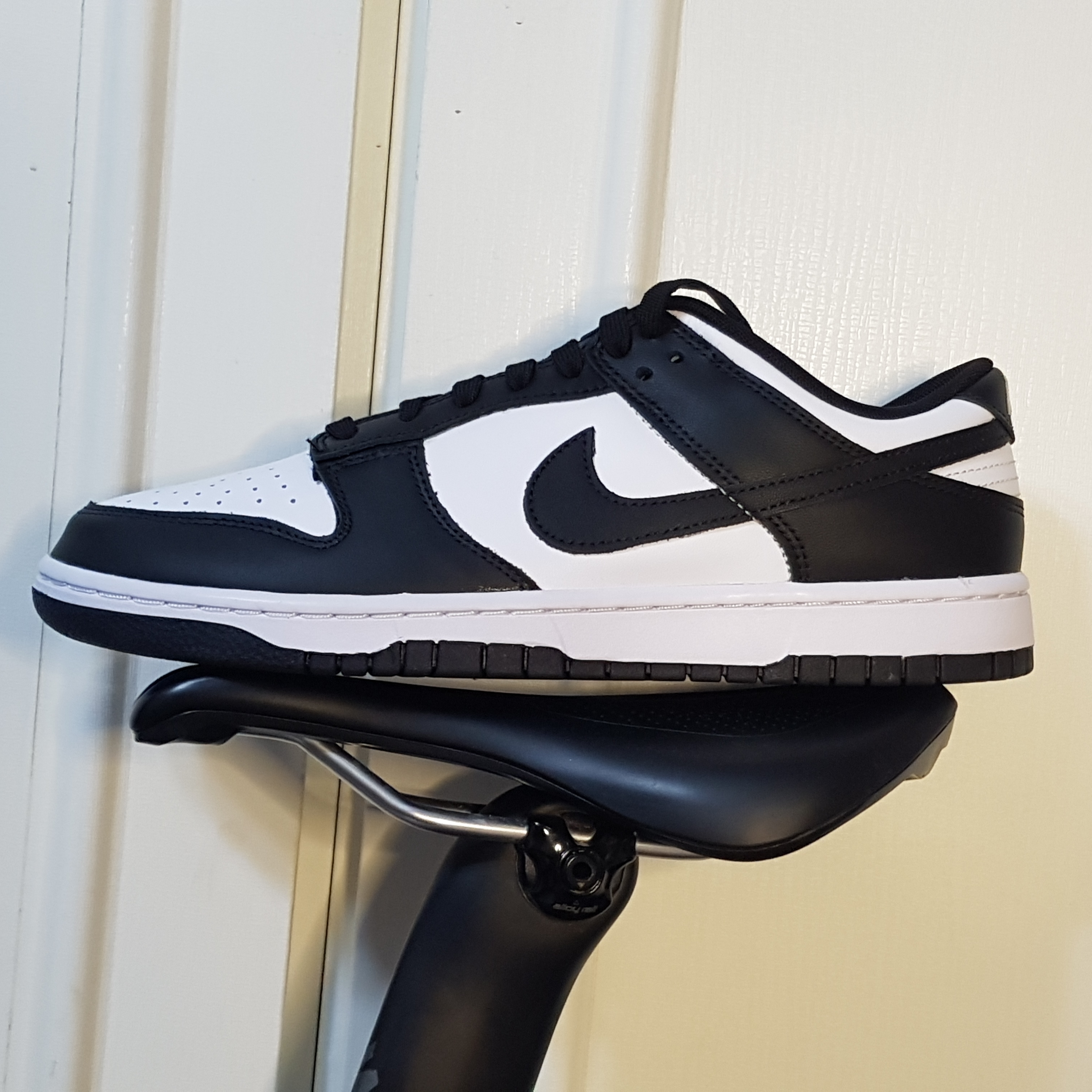 Nike Dunk Low Retro Black 착용 스타일